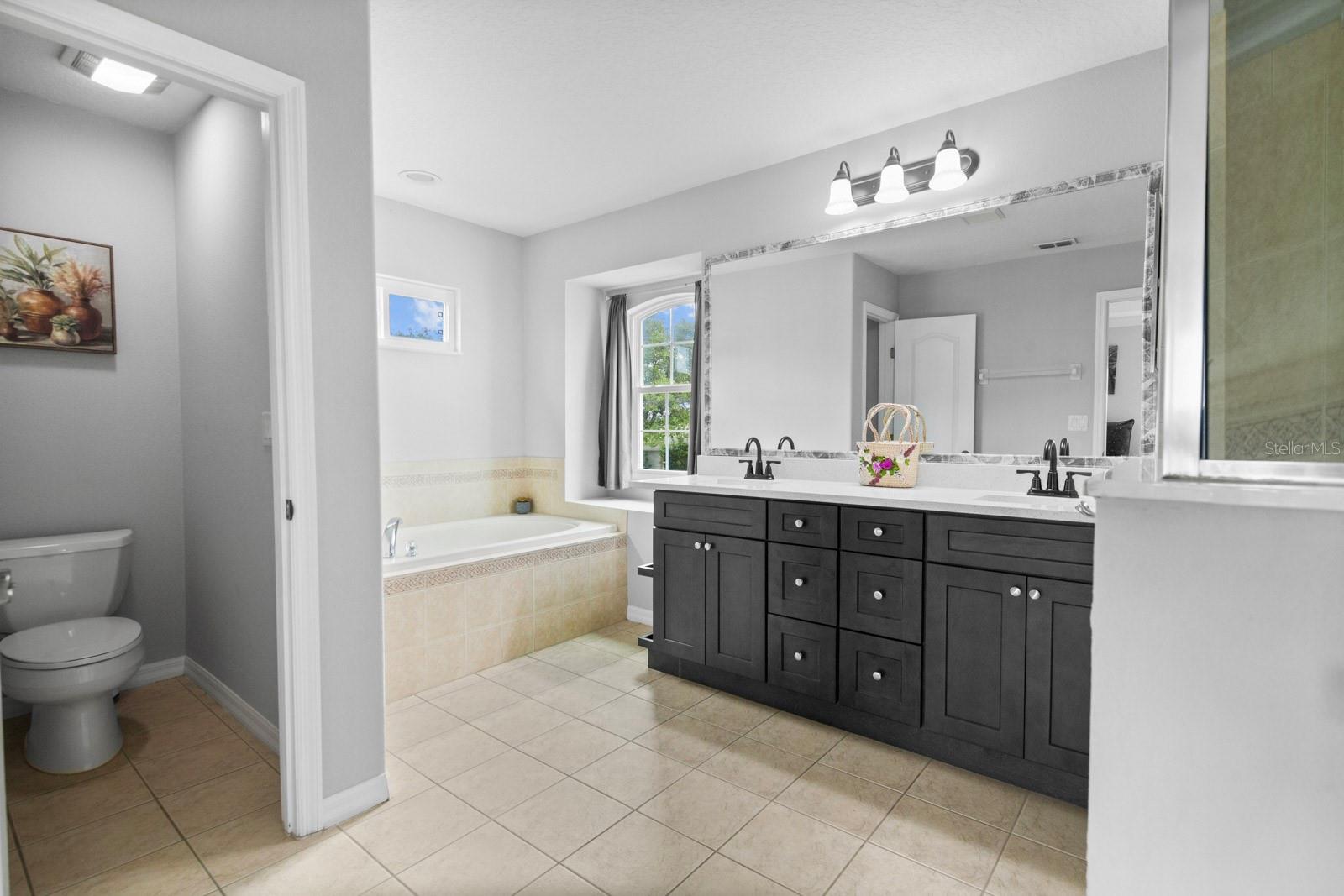 Image 32 of 52 For 5209 Cape Hatteras Drive