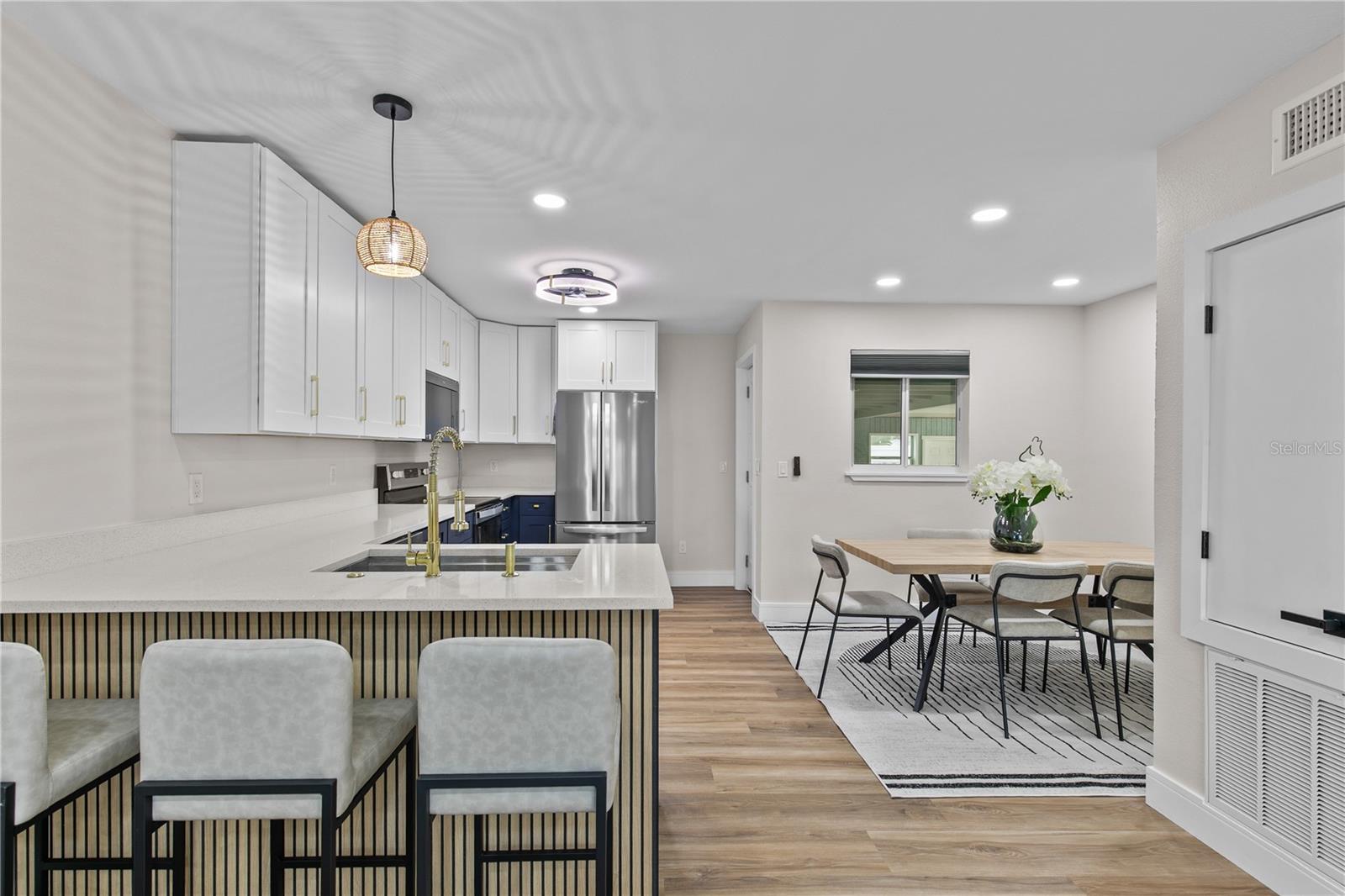 Image 10 of 29 For 3267 Peninsula Drive