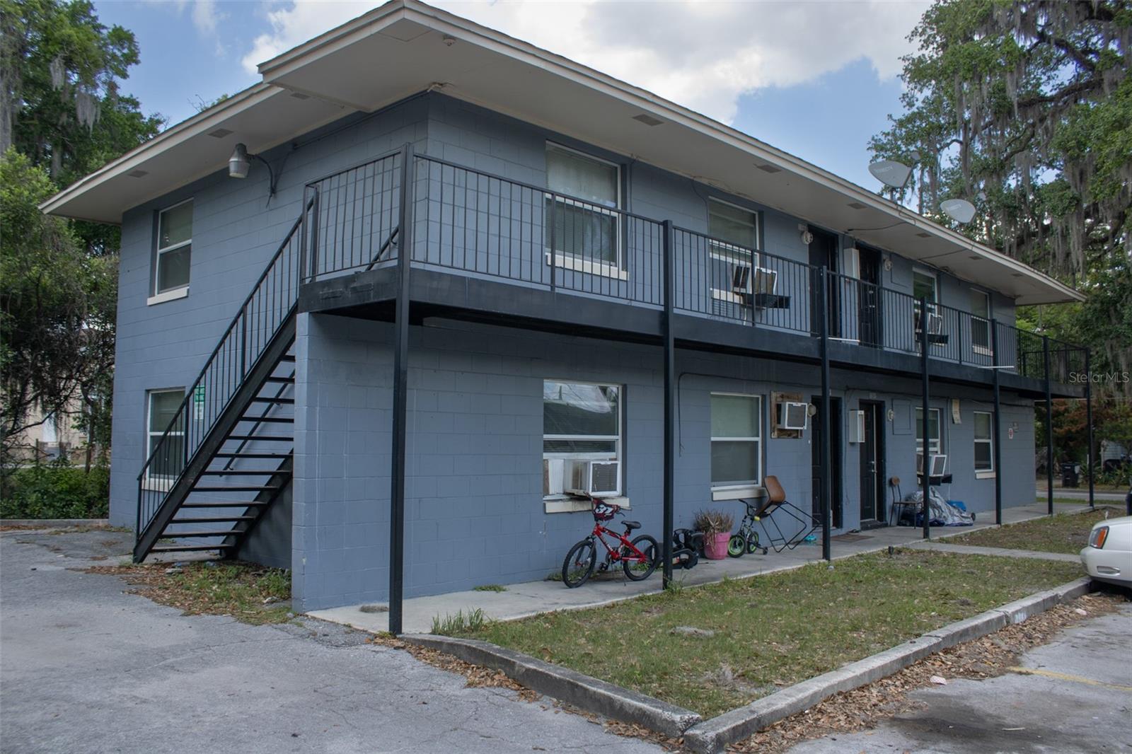 Image 14 of 29 For 621 South Street