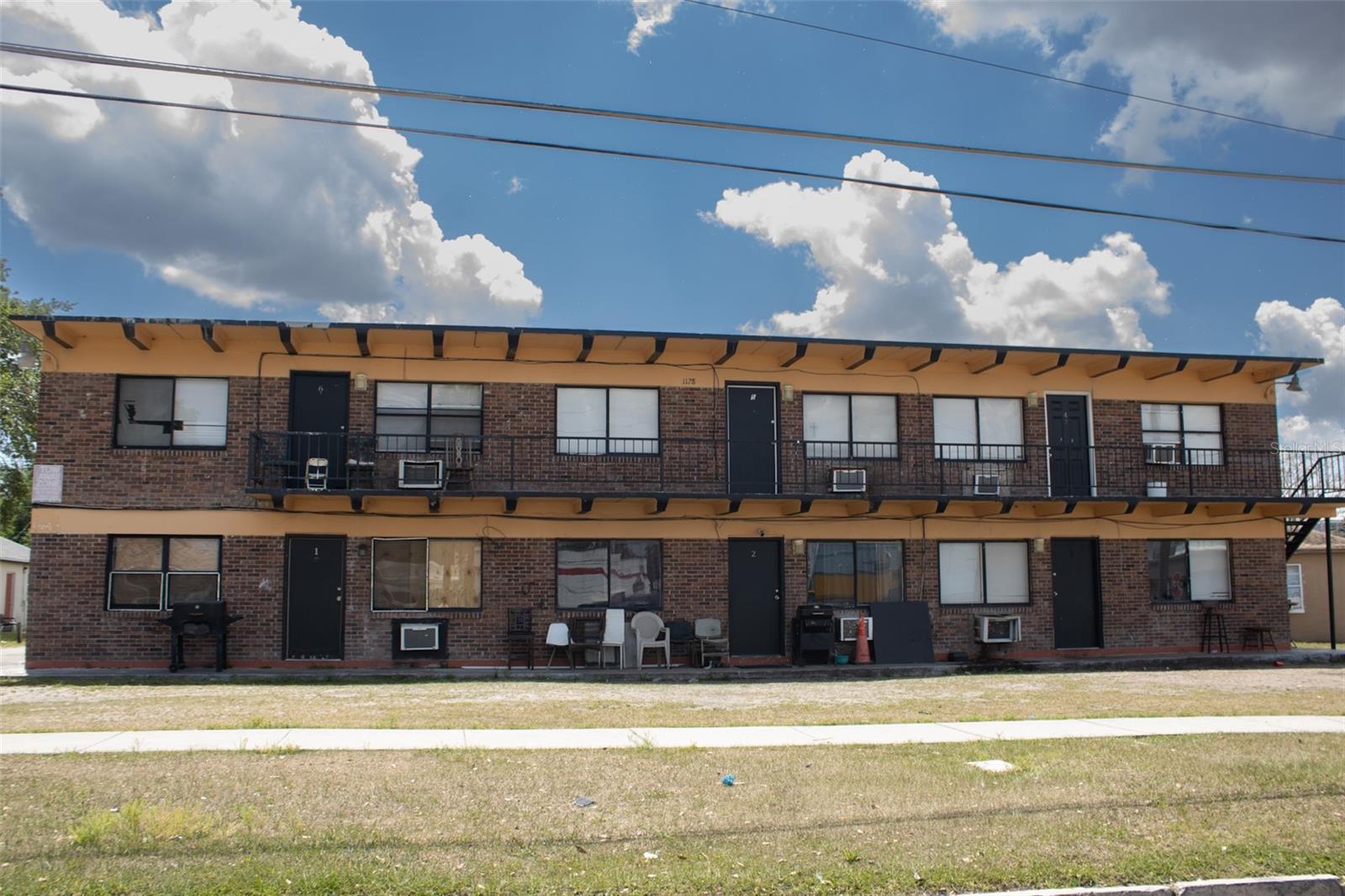 Image 17 of 29 For 621 South Street