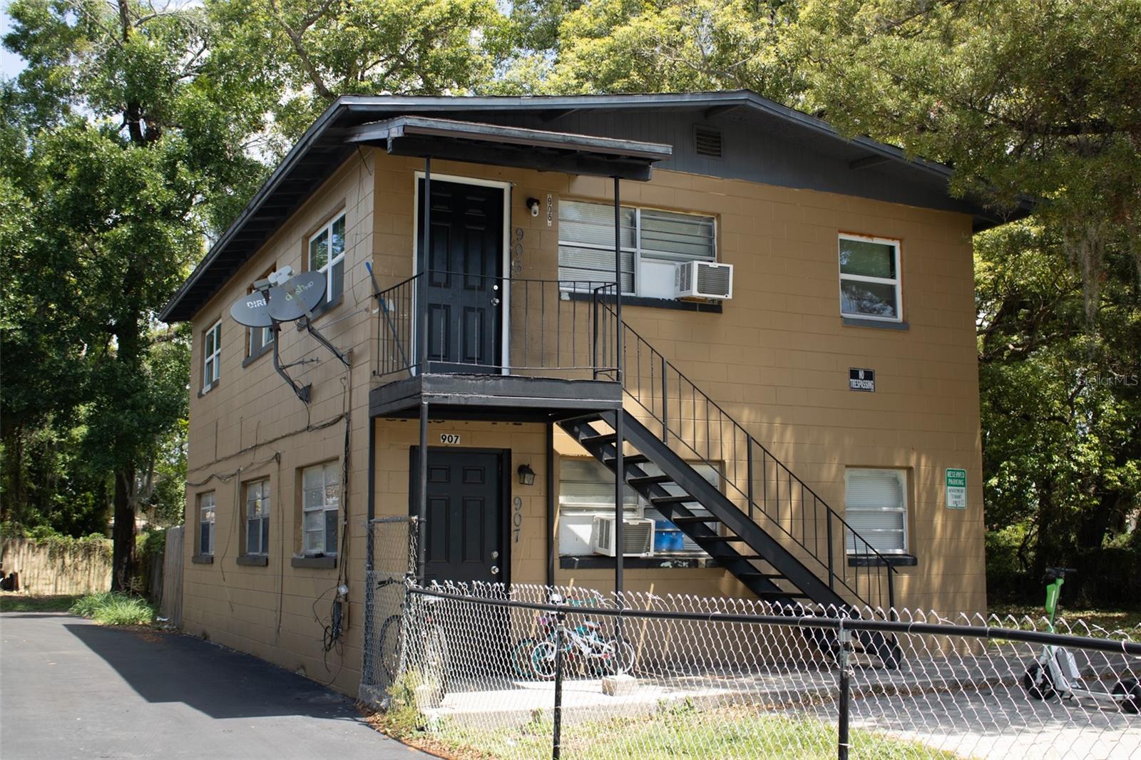 Image 21 of 29 For 621 South Street