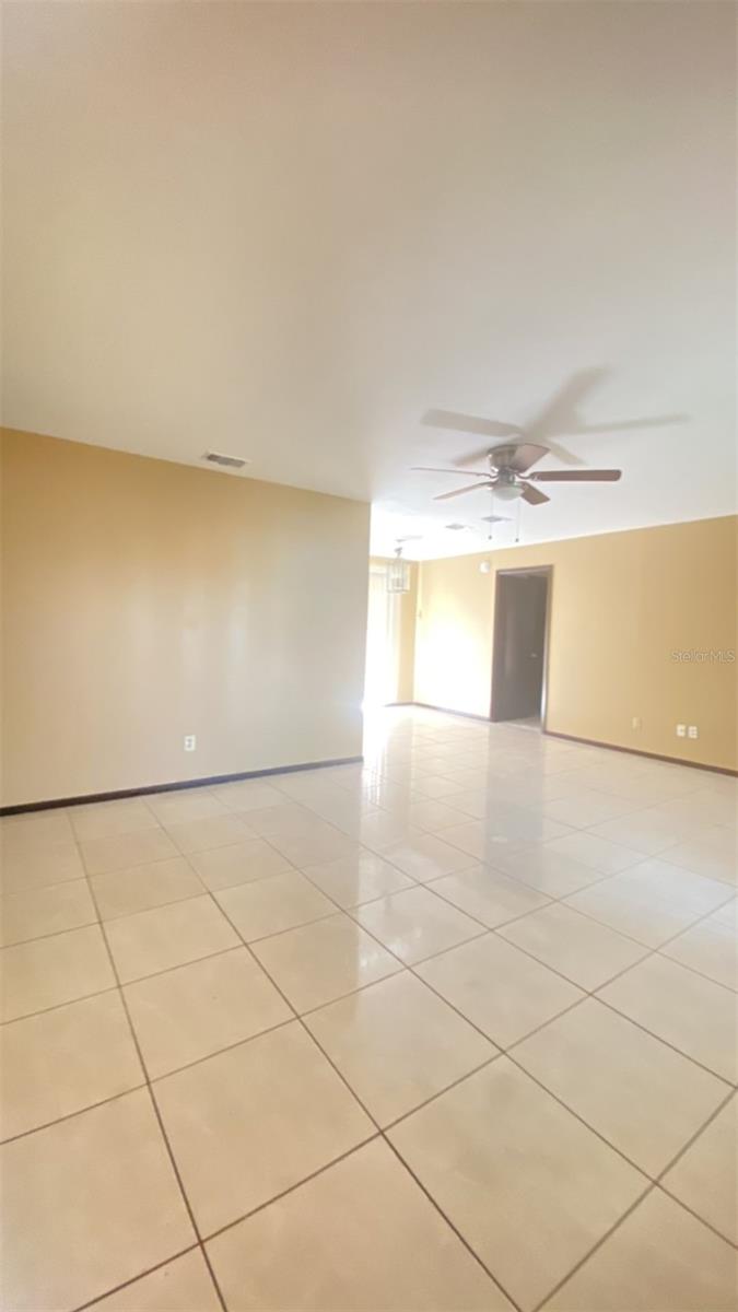 Image 3 of 17 For 5565 Telipa Drive