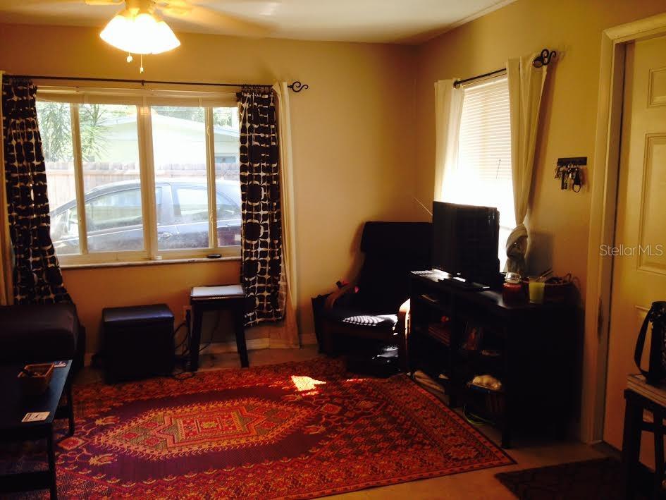 Image 11 of 12 For 1419 Davidson Street