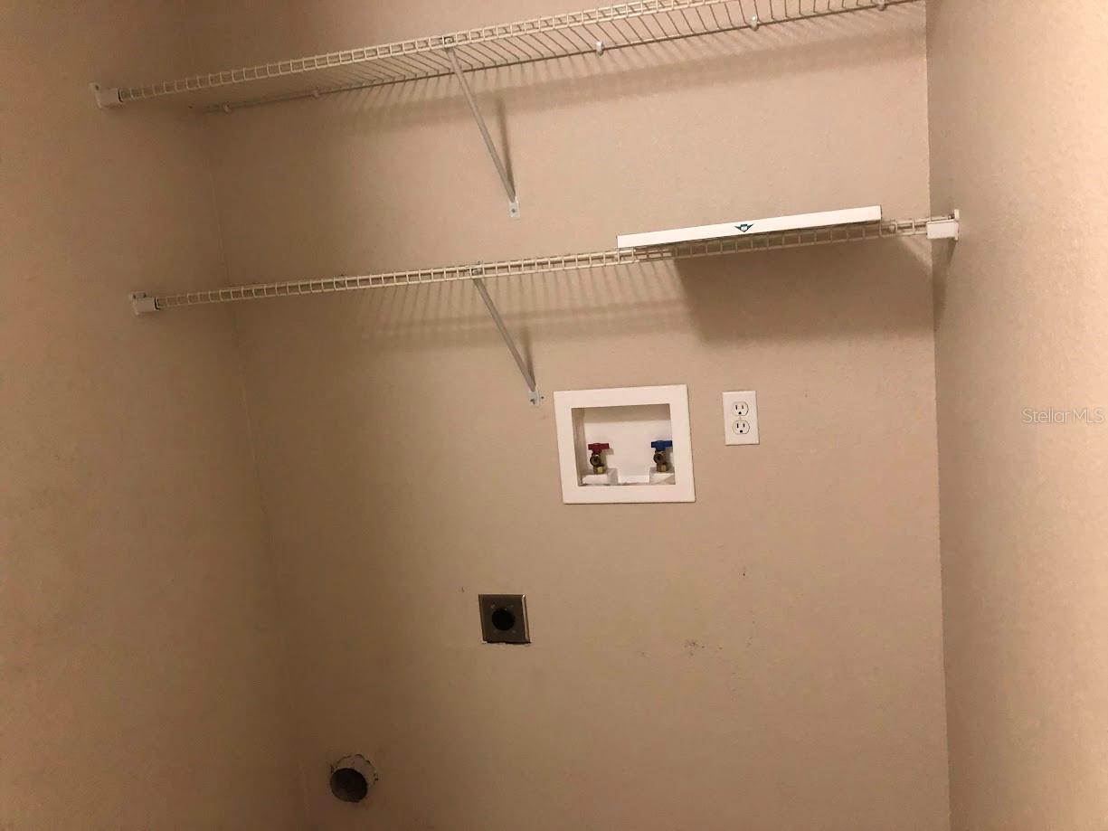 Image 9 of 12 For 1419 Davidson Street