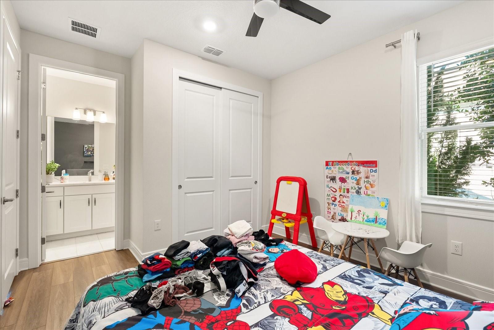 Image 26 of 50 For 3208 Sailing Pier Avenue