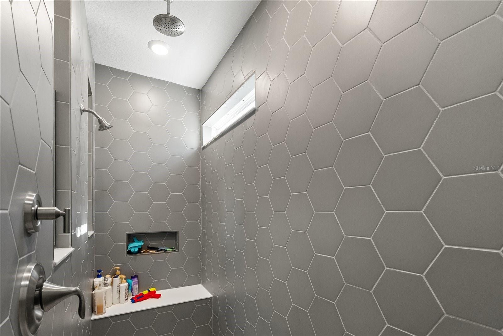 Image 31 of 50 For 3208 Sailing Pier Avenue