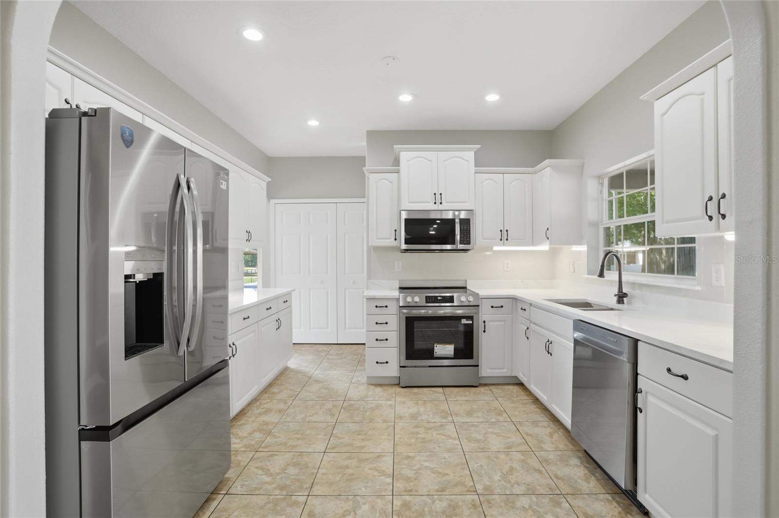 Image 12 of 55 For 480 Williams Avenue