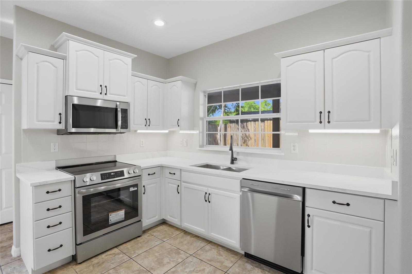 Image 13 of 55 For 480 Williams Avenue