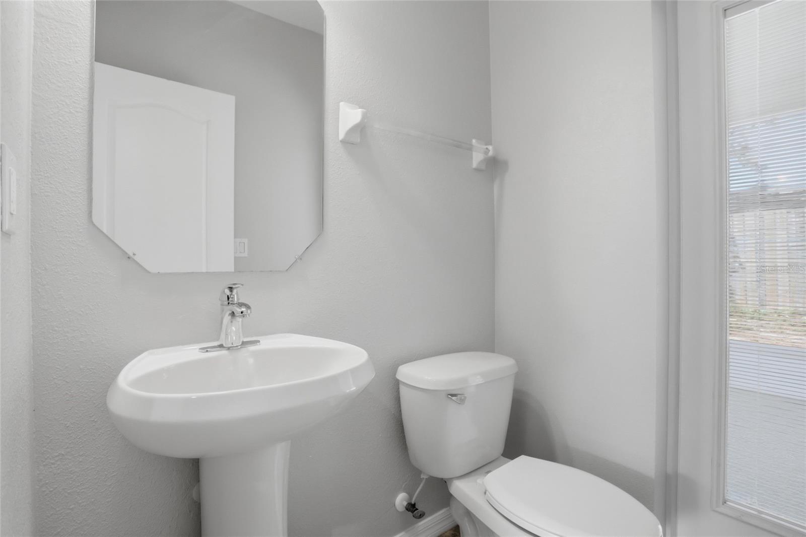 Image 14 of 55 For 480 Williams Avenue