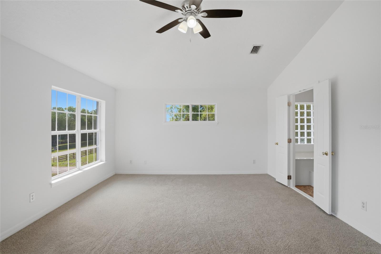 Image 16 of 55 For 480 Williams Avenue