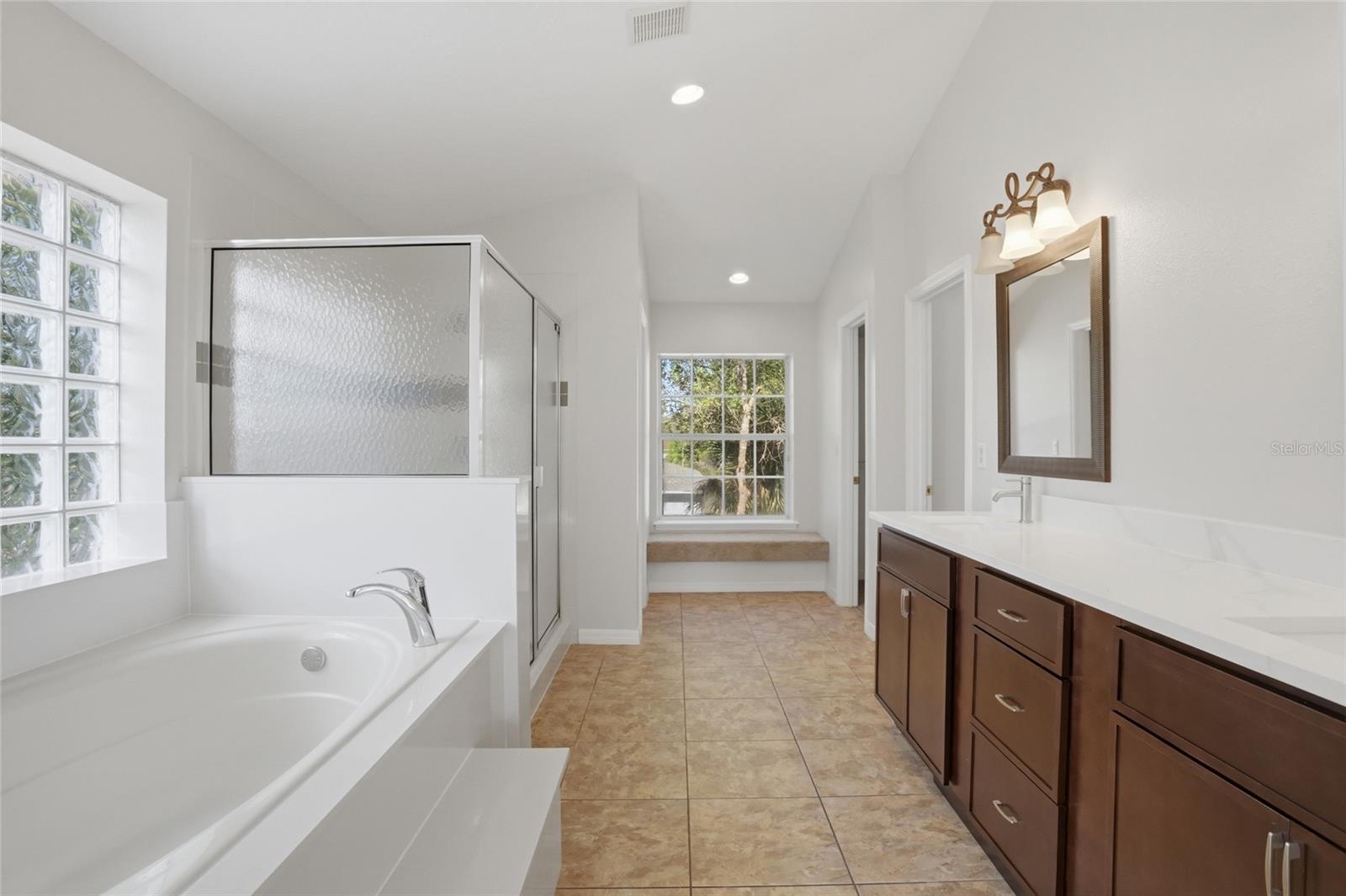 Image 21 of 55 For 480 Williams Avenue