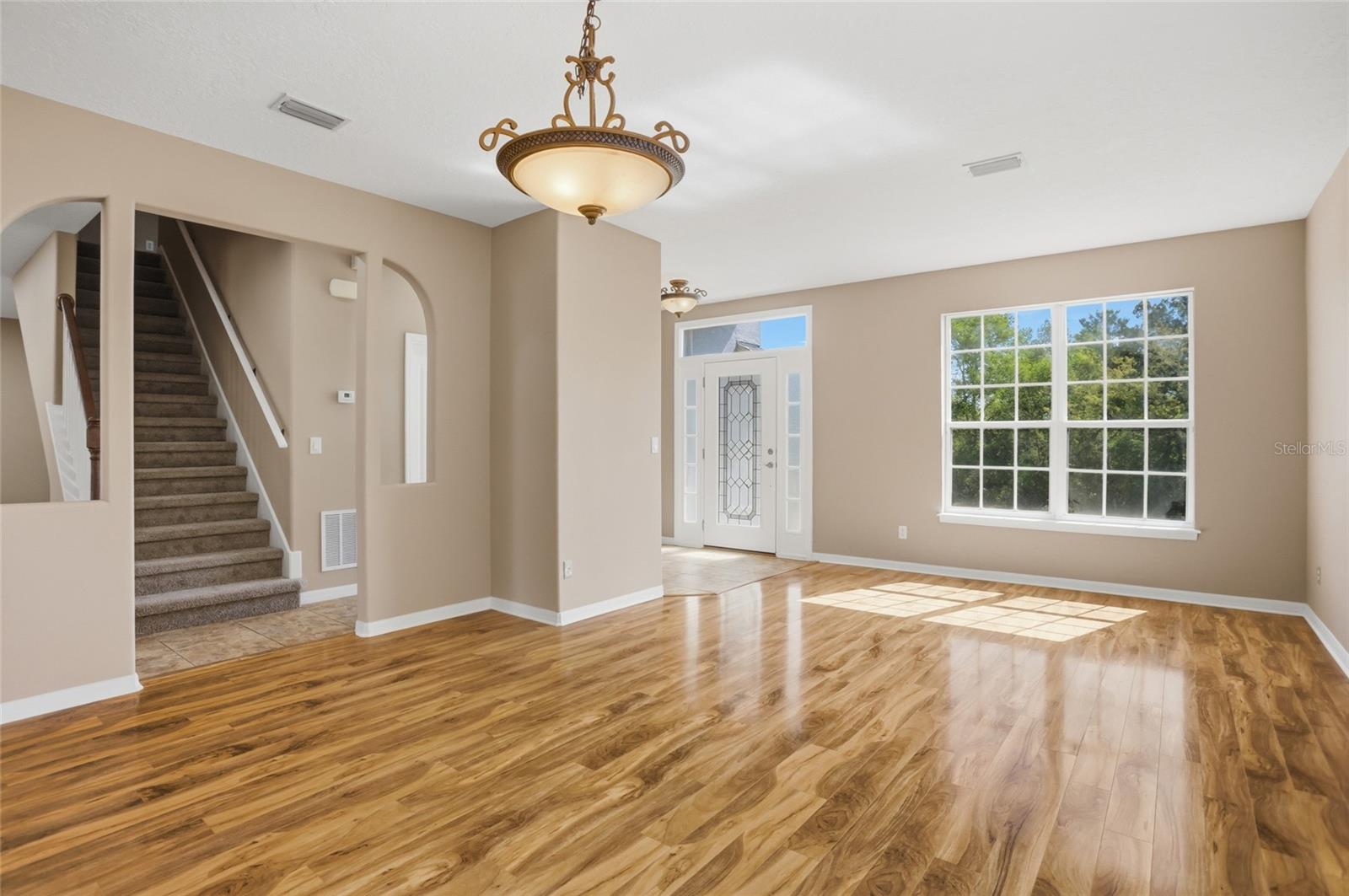 Image 6 of 55 For 480 Williams Avenue