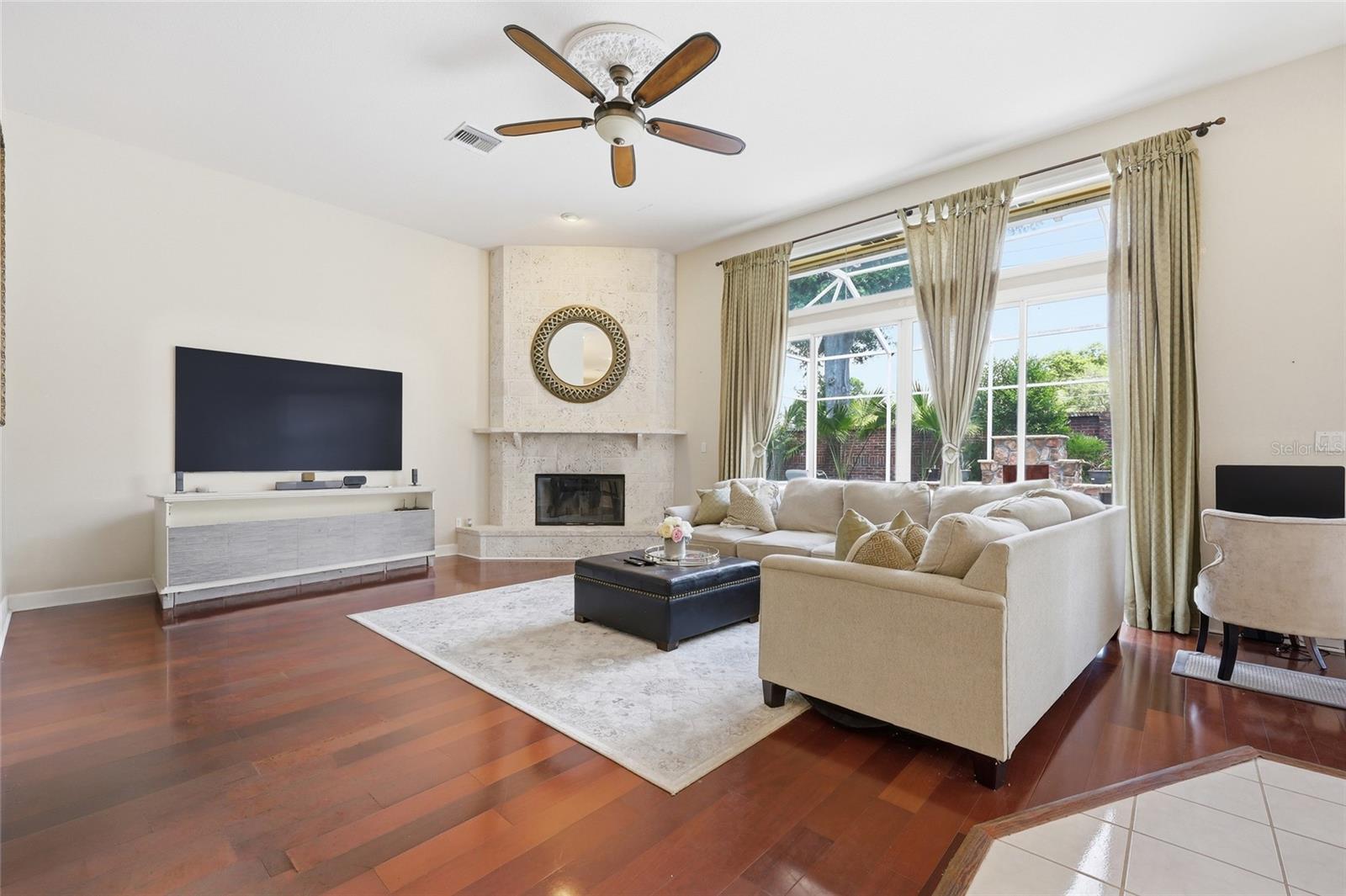 Image 6 of 40 For 7407 Park Springs Circle