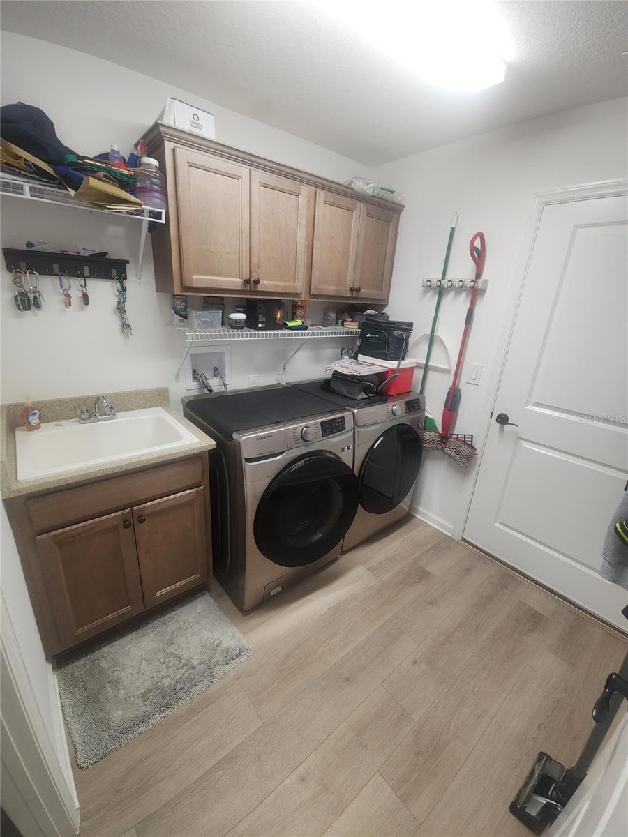 Image 18 of 28 For 7591 Mergaert Lane