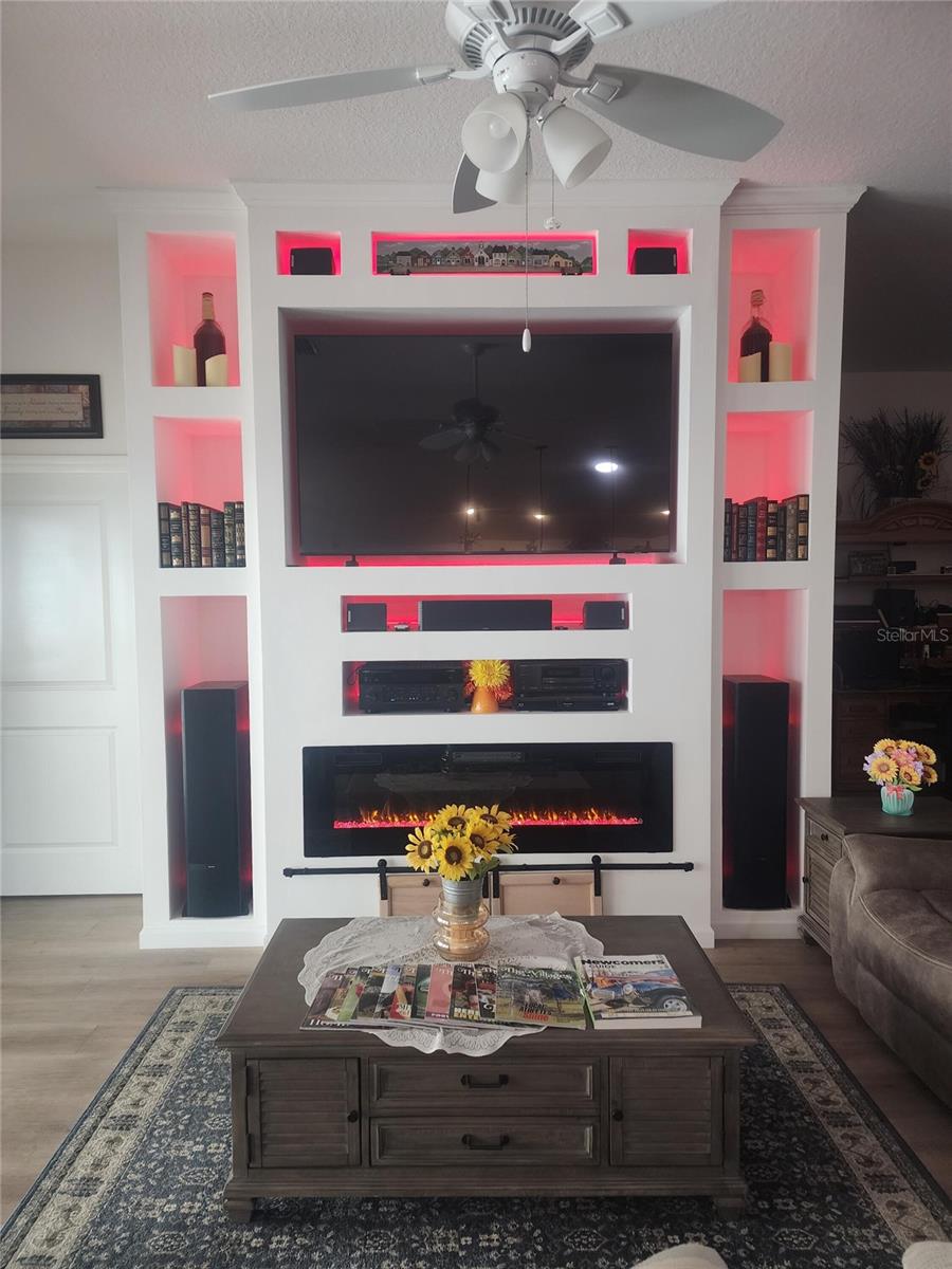 Image 5 of 28 For 7591 Mergaert Lane