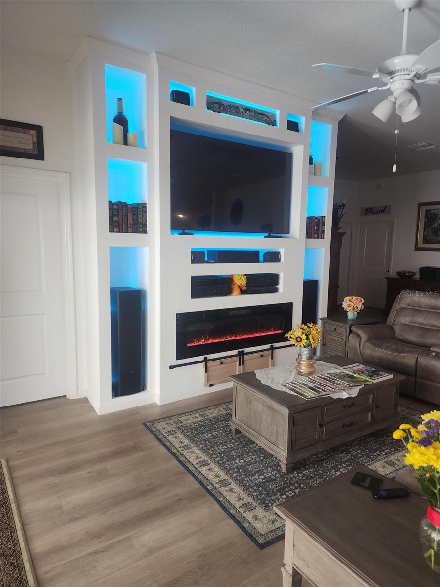 Image 7 of 28 For 7591 Mergaert Lane