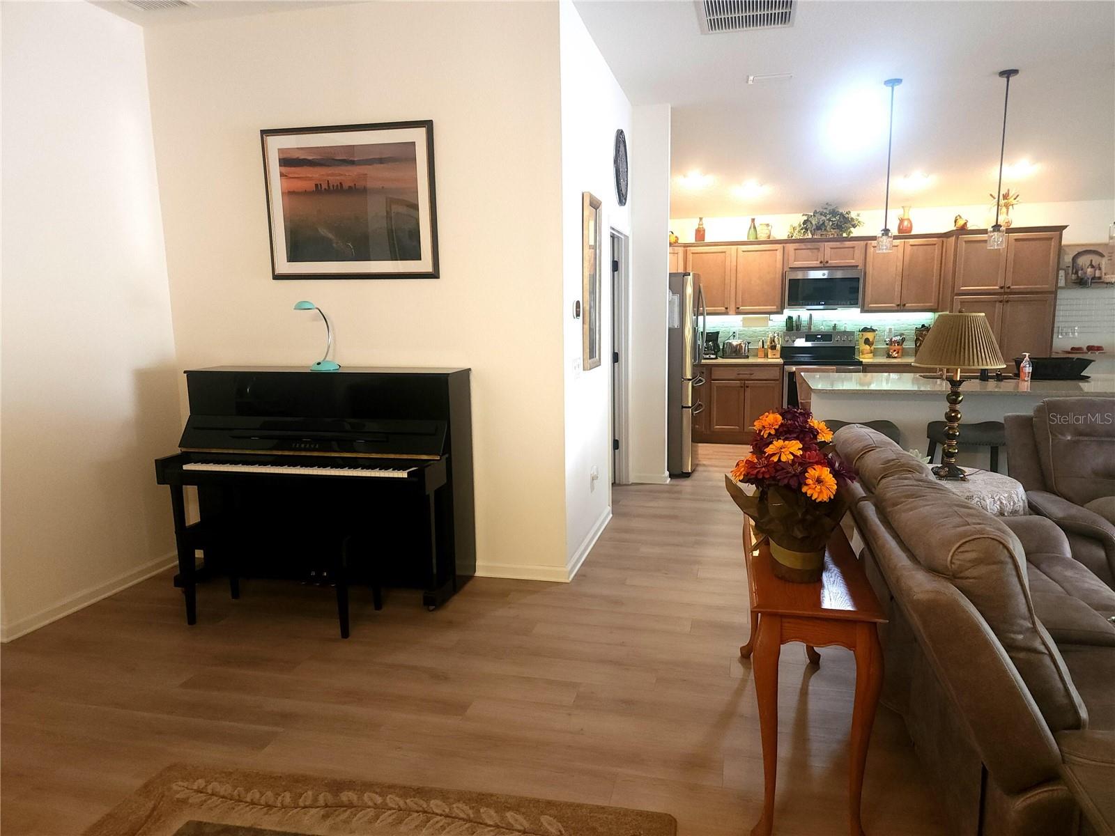 Image 8 of 28 For 7591 Mergaert Lane