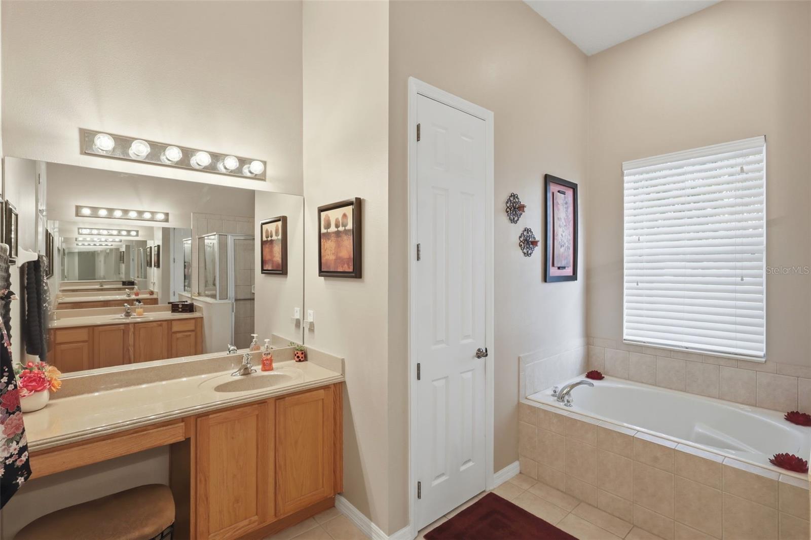 Image 24 of 37 For 4424 Harts Cove Way