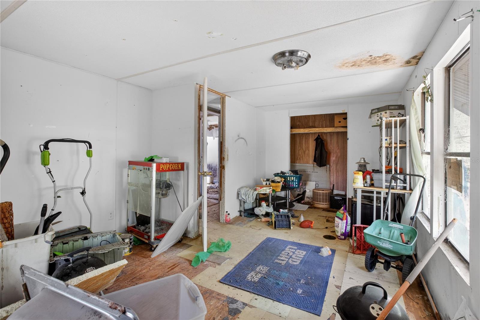 Image 14 of 32 For 2632 Frances Drive