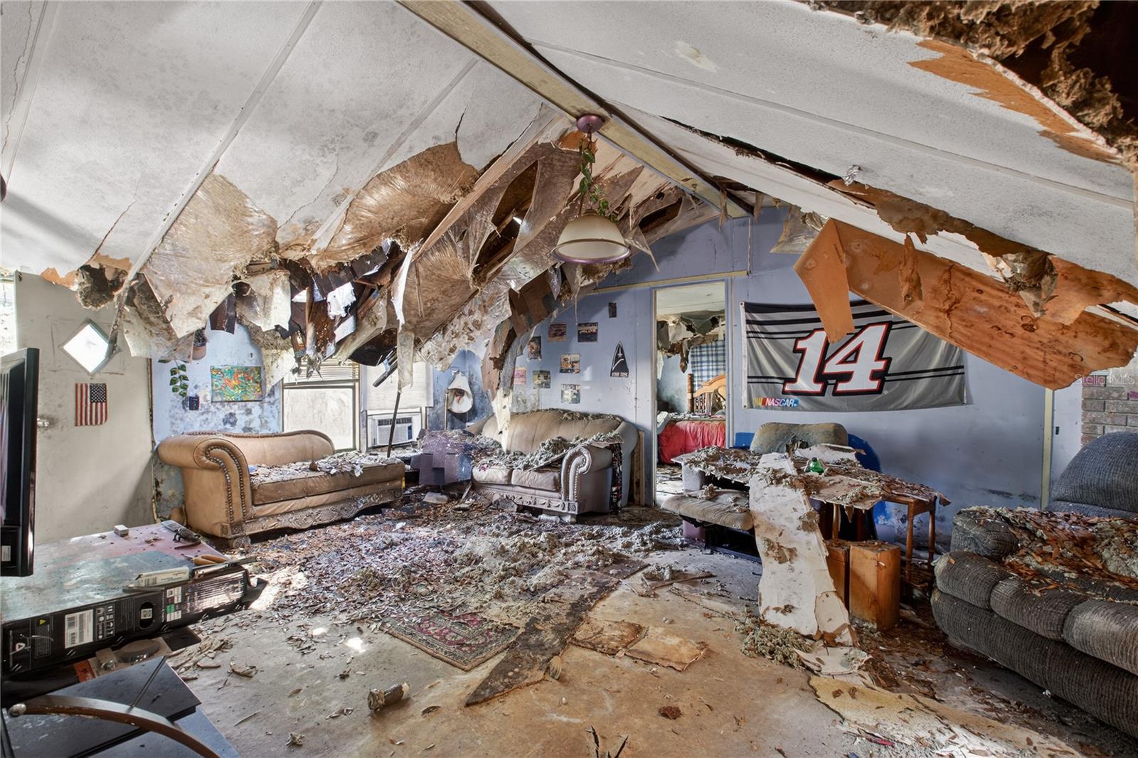 Image 5 of 32 For 2632 Frances Drive