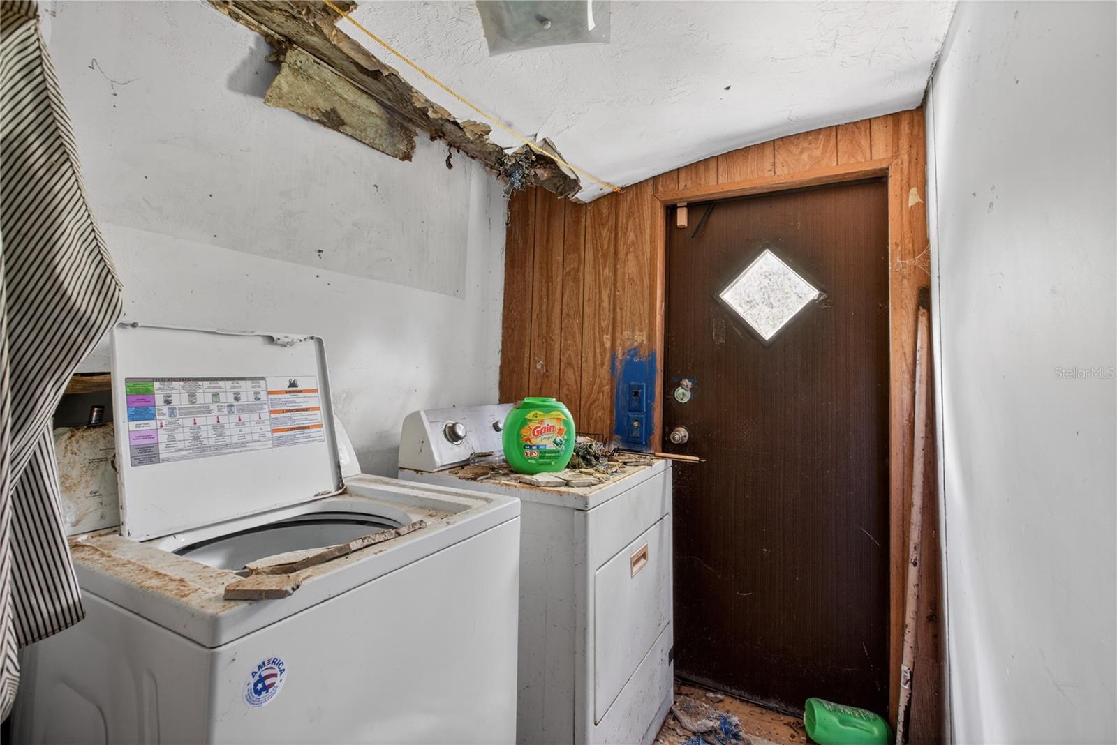 Image 7 of 32 For 2632 Frances Drive