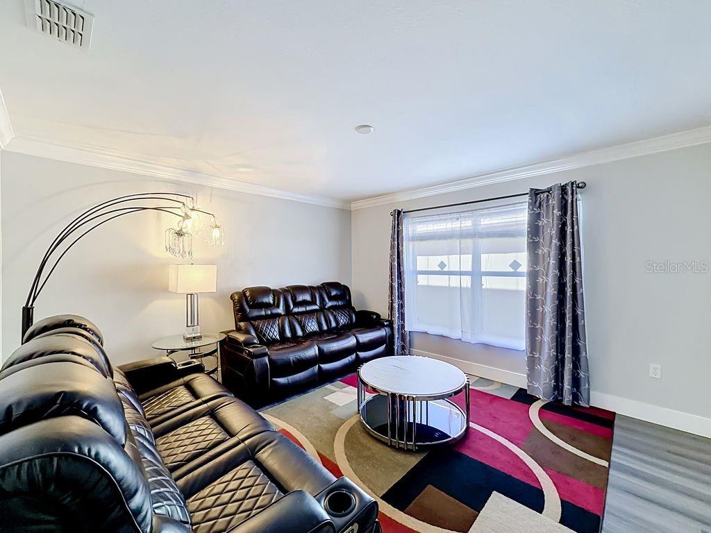 Image 11 of 42 For 158 Pinefield Drive