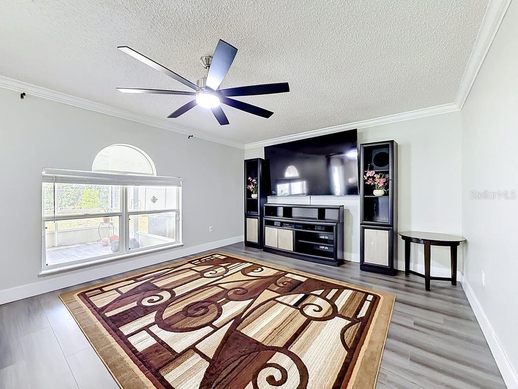 Image 17 of 42 For 158 Pinefield Drive