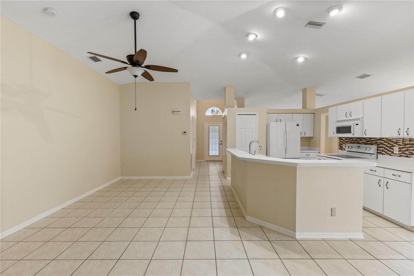 Image 11 of 26 For 3915 Fonsica Avenue