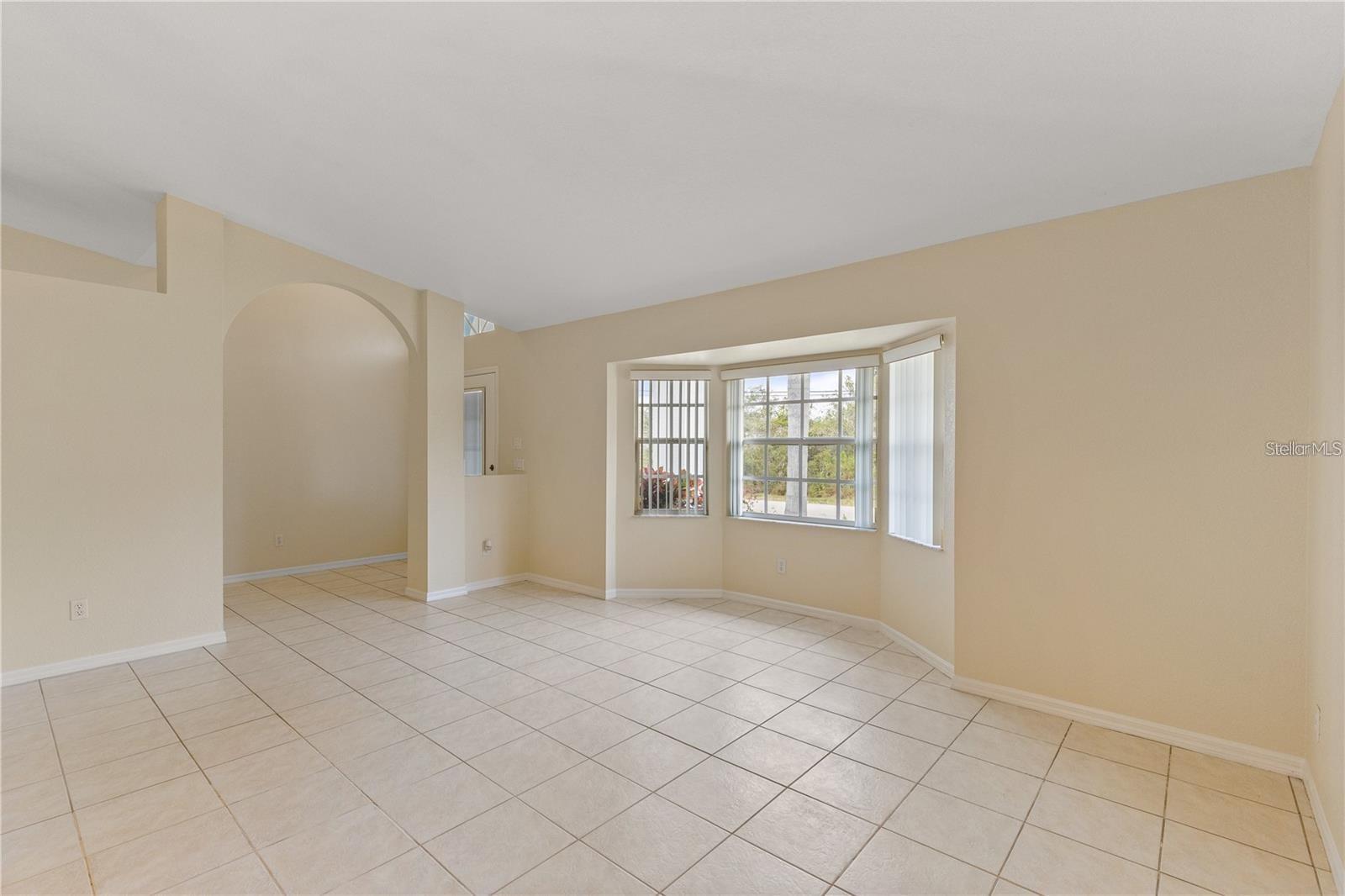 Image 6 of 26 For 3915 Fonsica Avenue