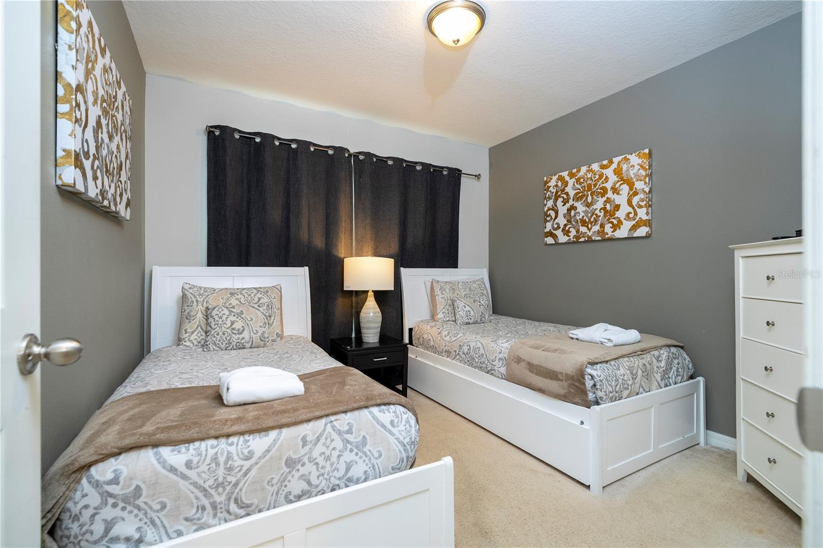 Image 47 of 95 For 5148 Crown Haven Drive