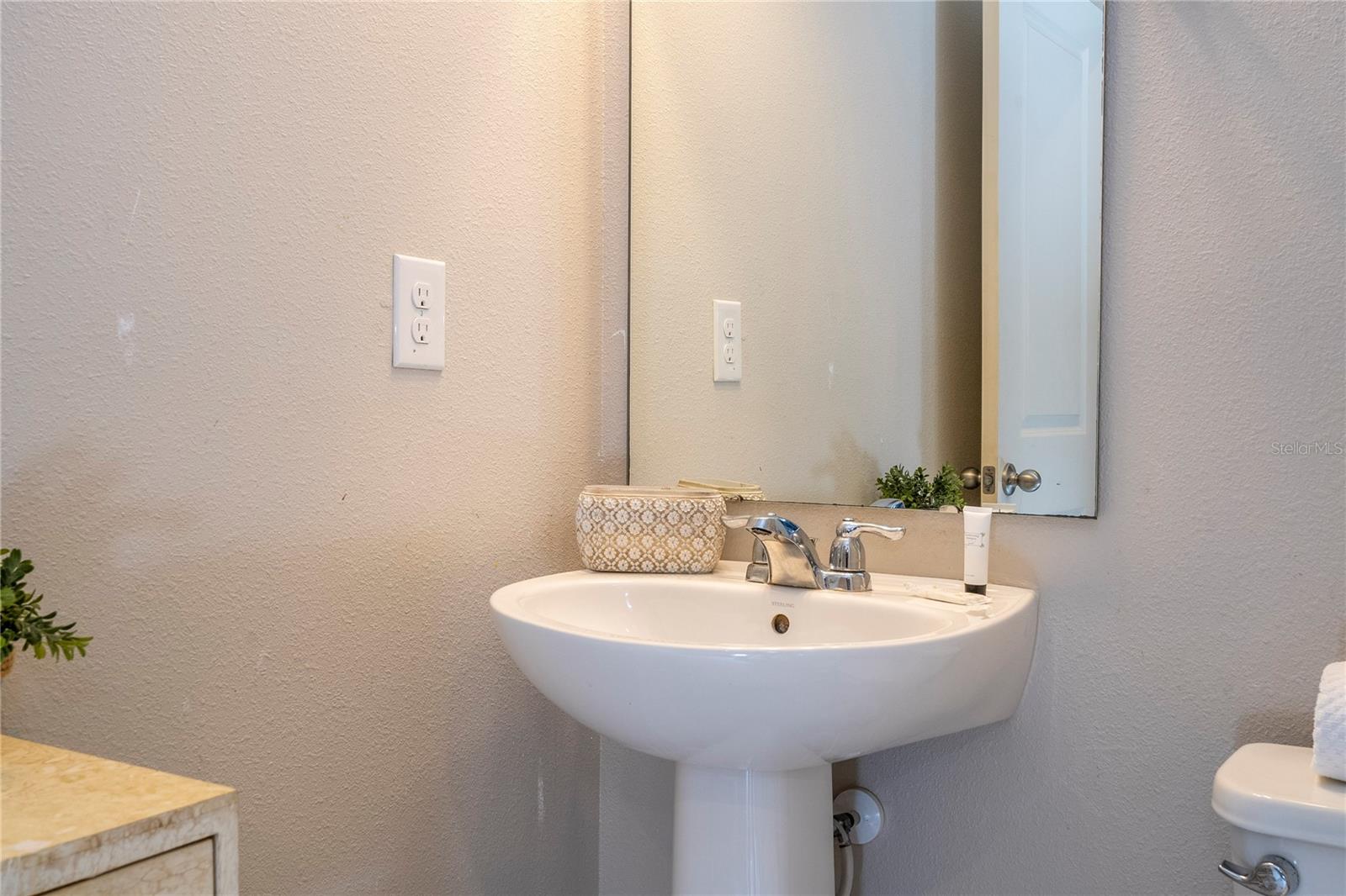 Image 63 of 95 For 5148 Crown Haven Drive