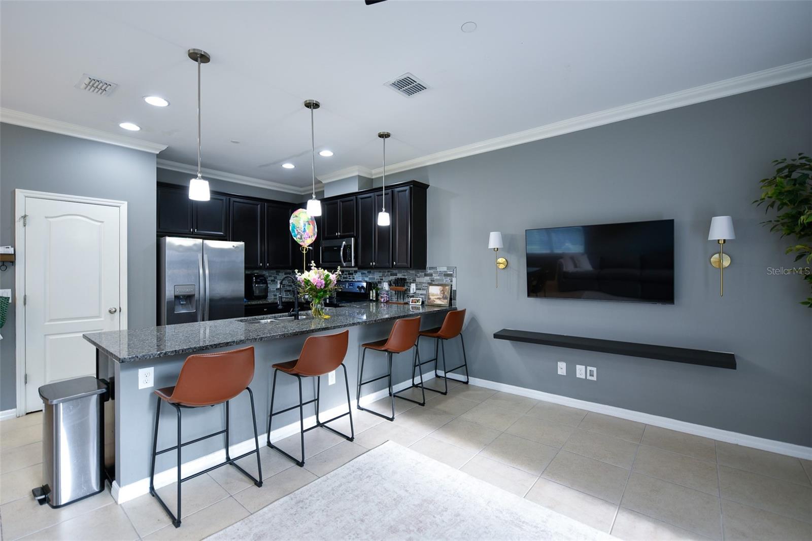 Image 6 of 60 For 880 Taramundi Drive