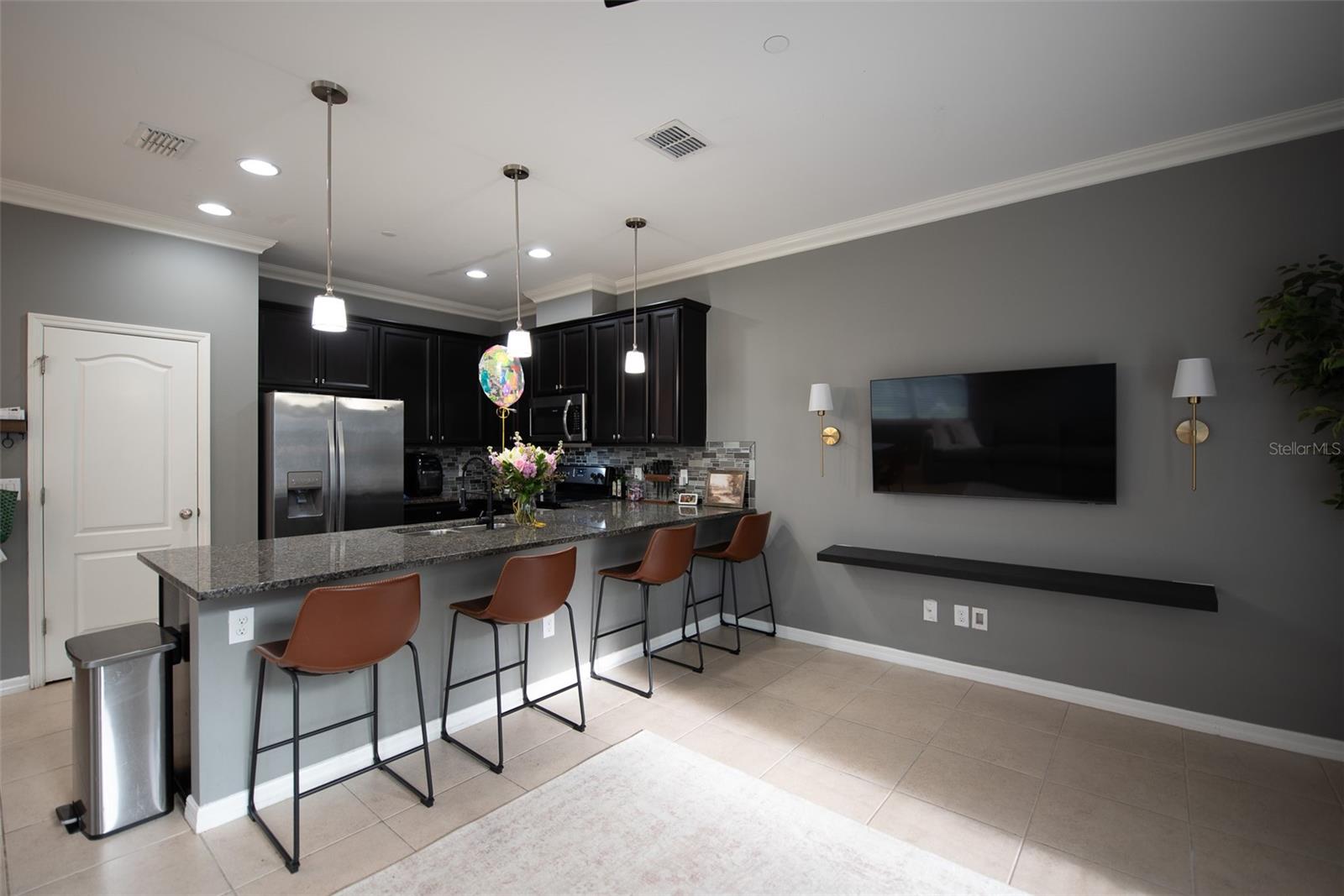 Image 7 of 60 For 880 Taramundi Drive