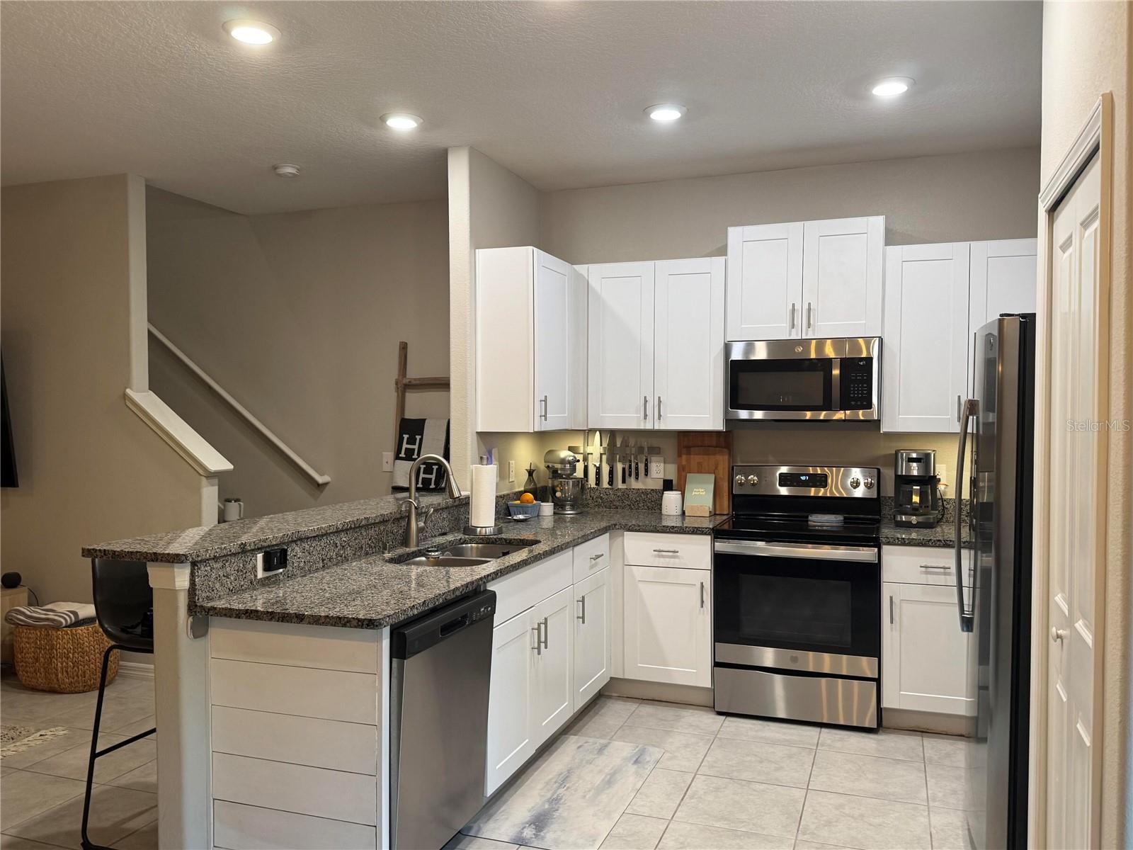 Image 4 of 12 For 9640 Pembrooke Pines Drive