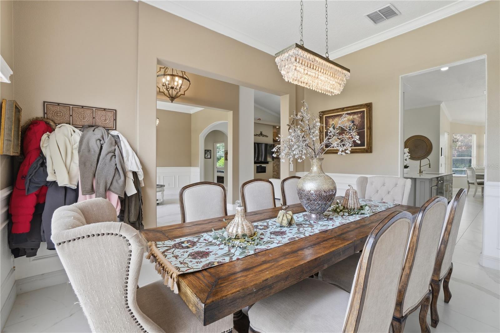 Image 17 of 51 For 510 Sonata Court