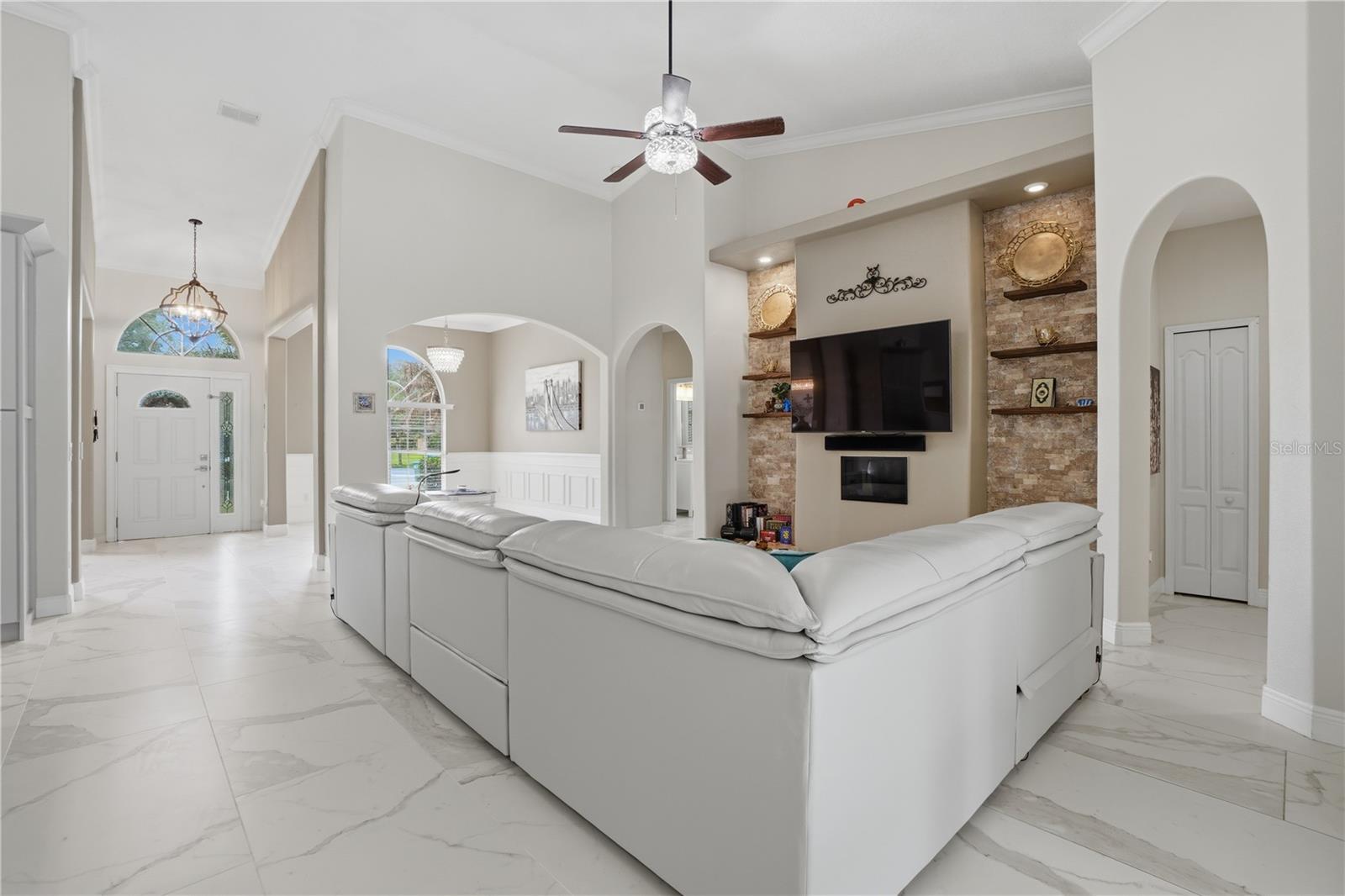 Image 4 of 51 For 510 Sonata Court
