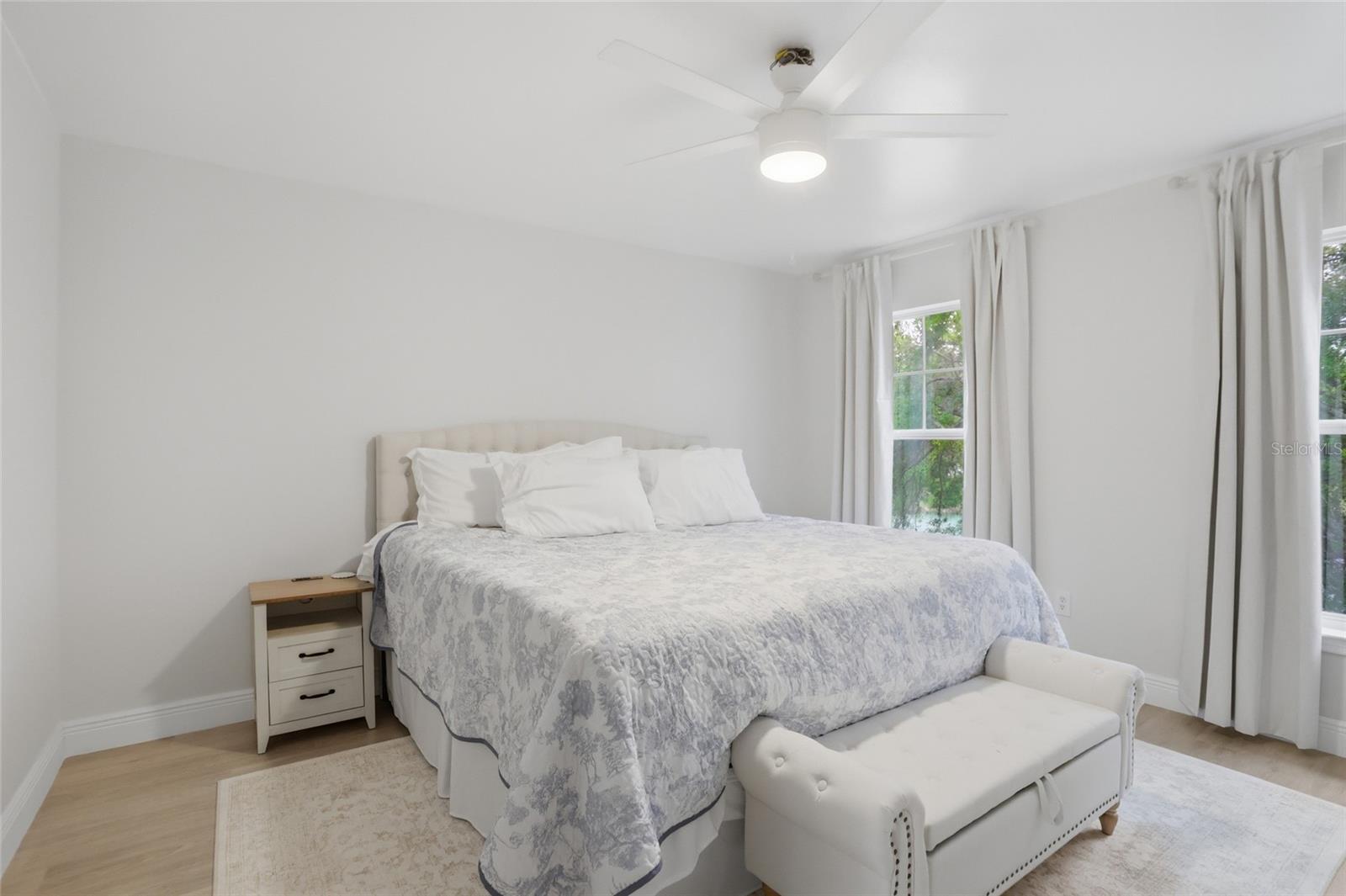 Image 15 of 38 For 1056 Waterside Drive 1056