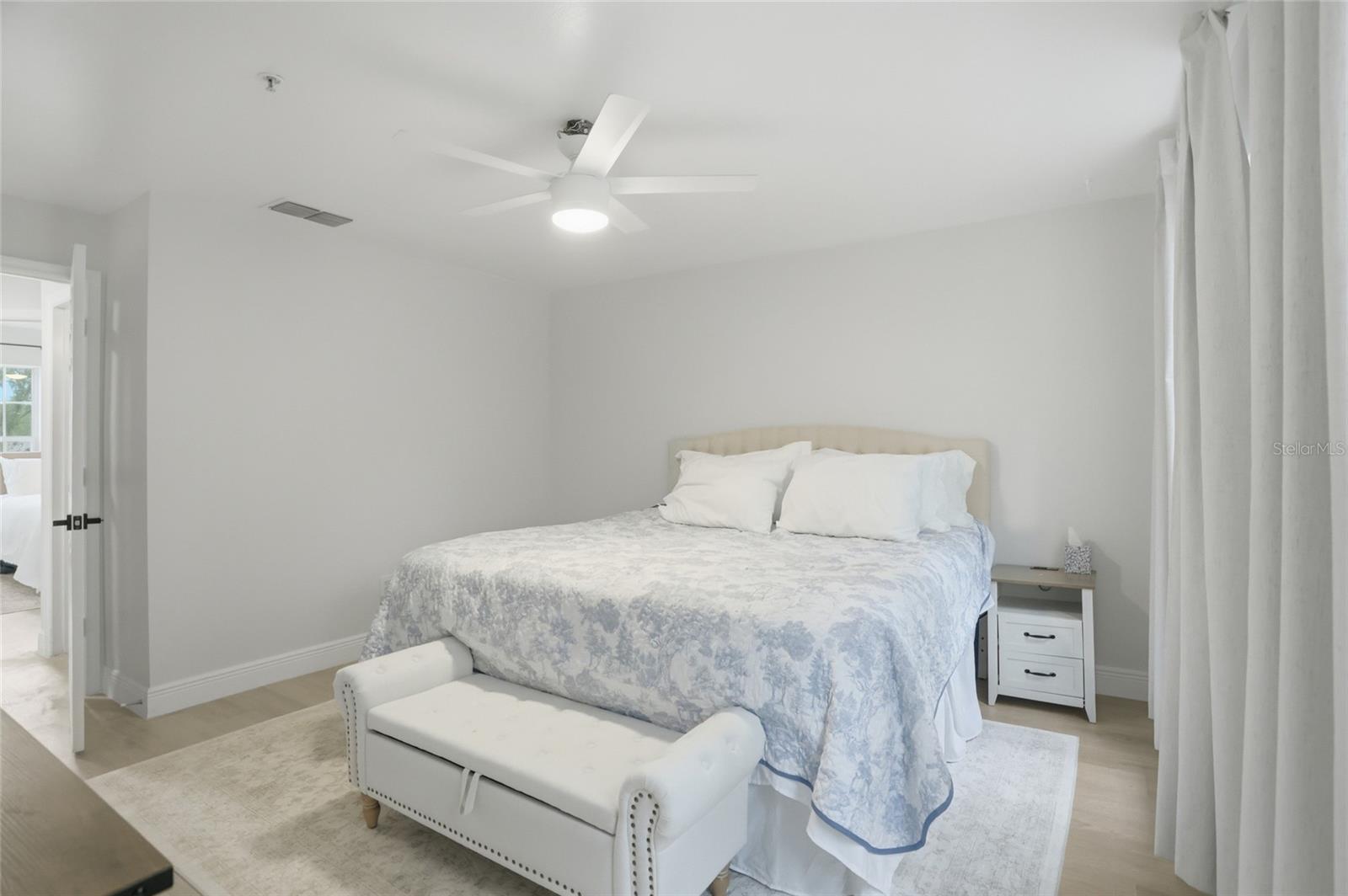 Image 16 of 38 For 1056 Waterside Drive 1056