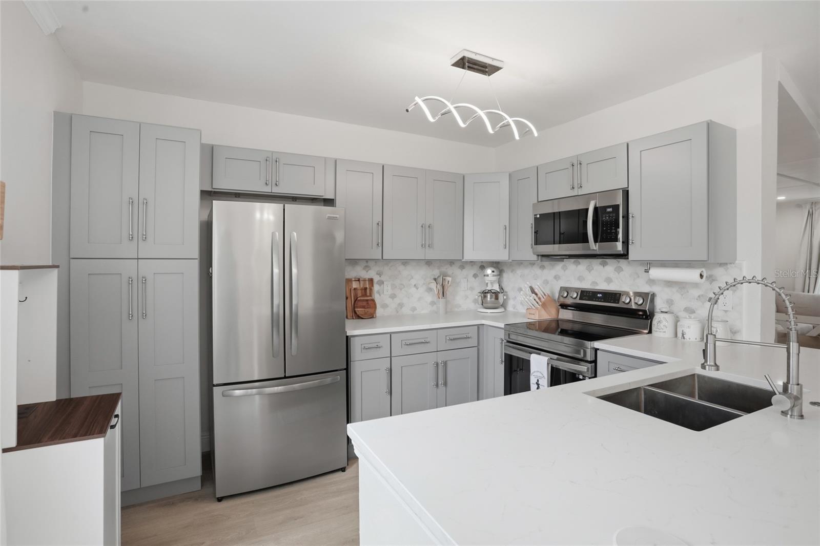 Image 2 of 38 For 1056 Waterside Drive 1056