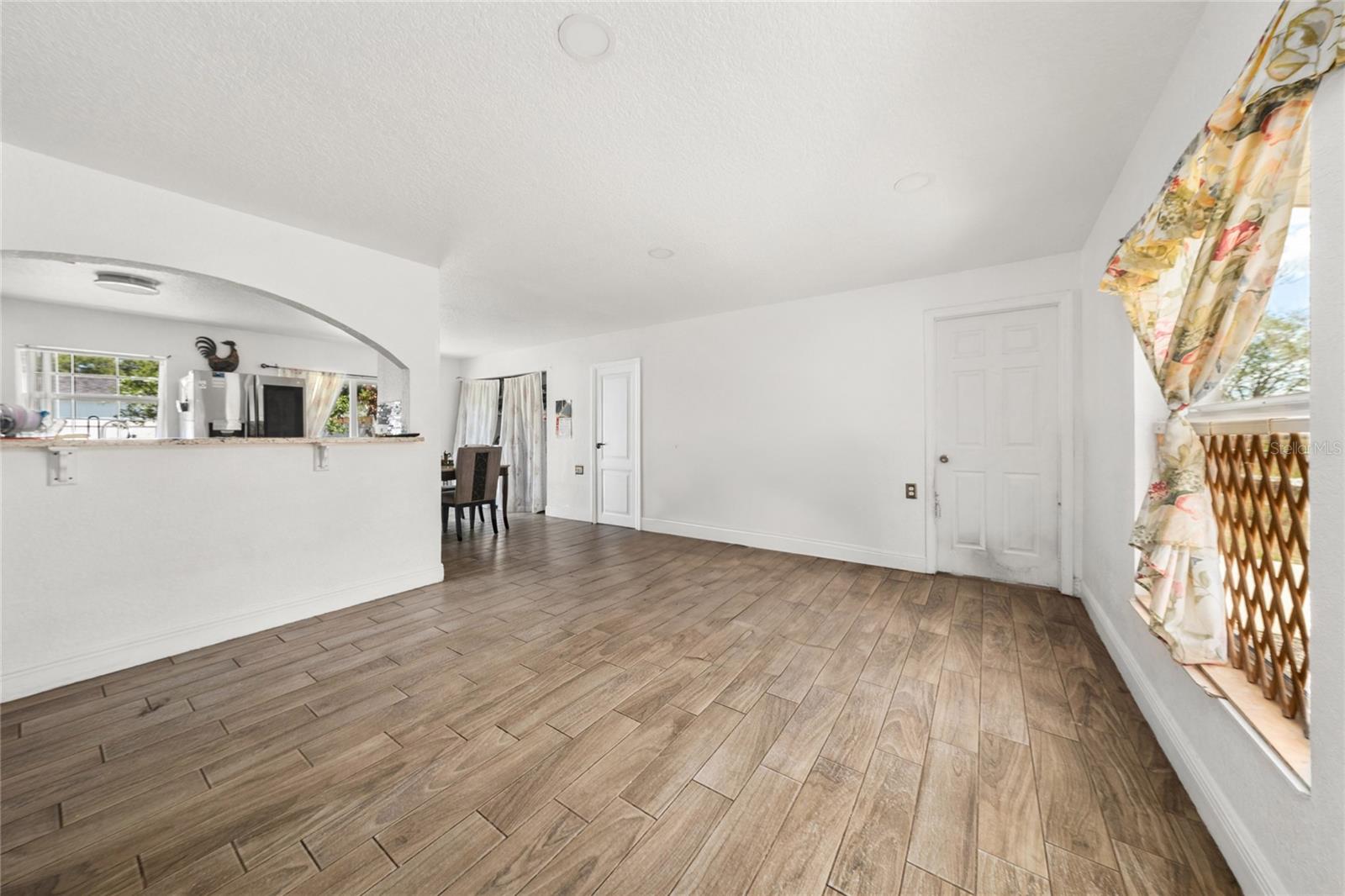 Image 11 of 31 For 7807 Pine Hawk Lane