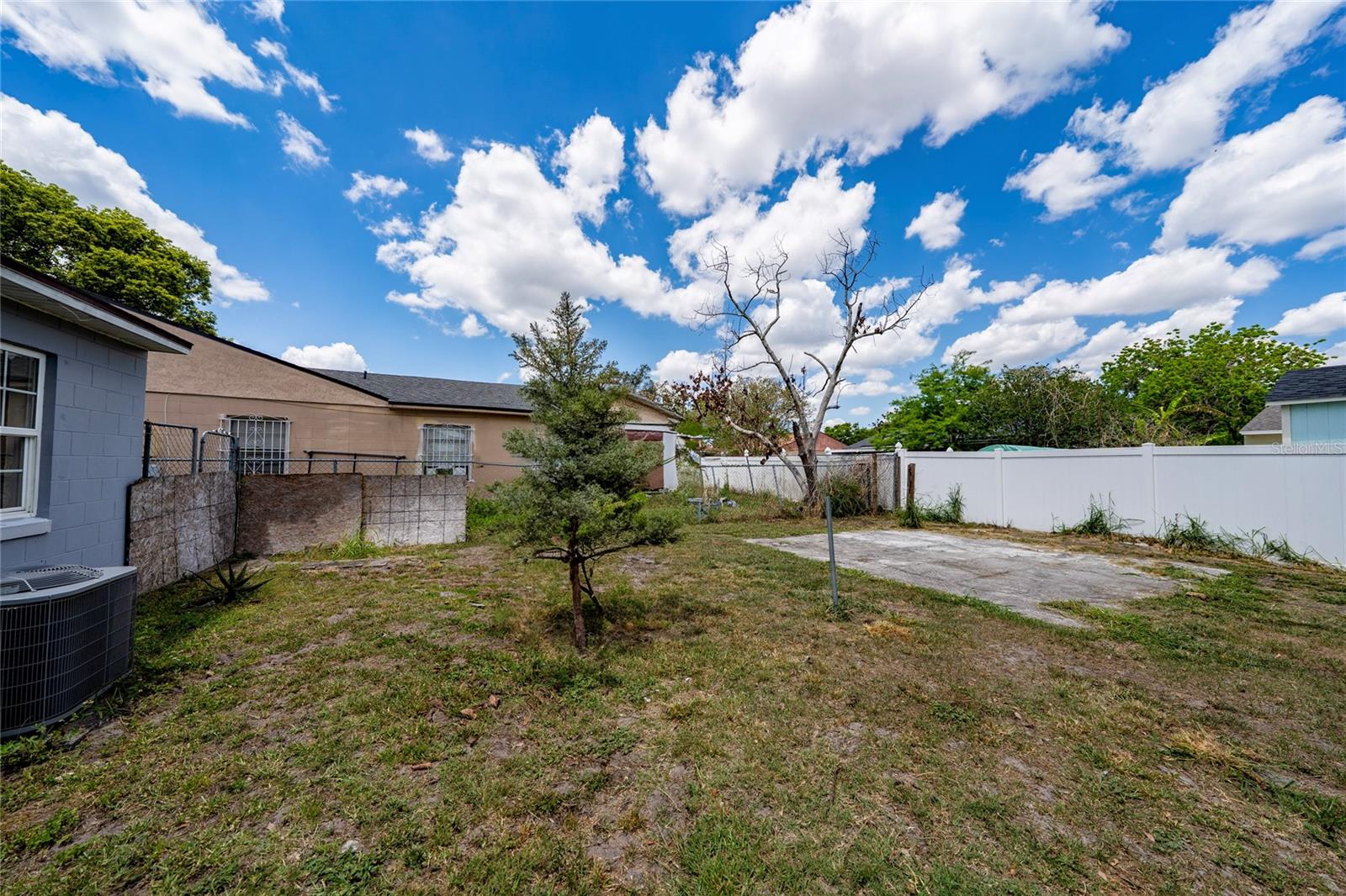 Image 7 of 31 For 7807 Pine Hawk Lane