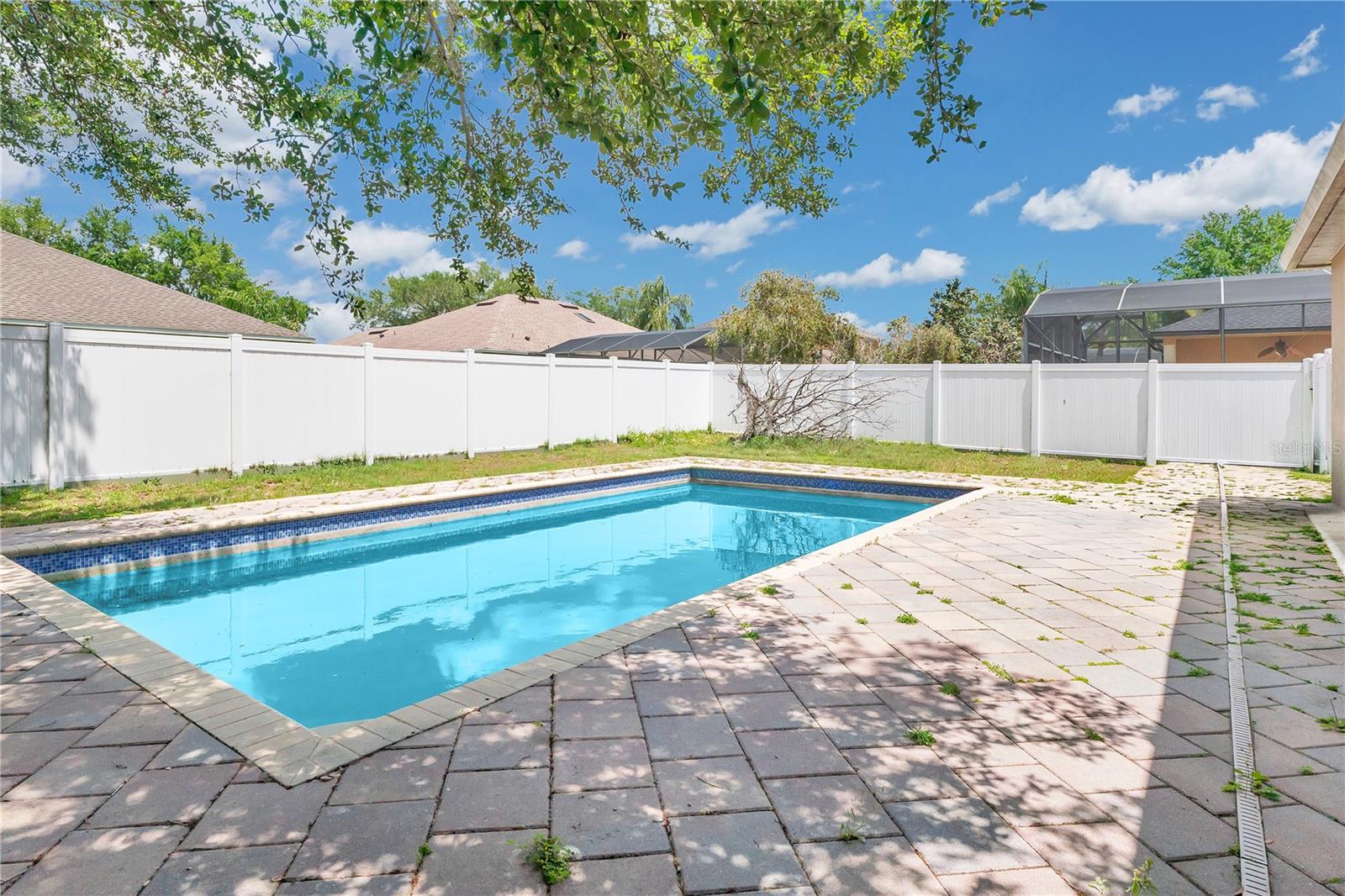 Image 23 of 33 For 4915 Lazy Oaks Way