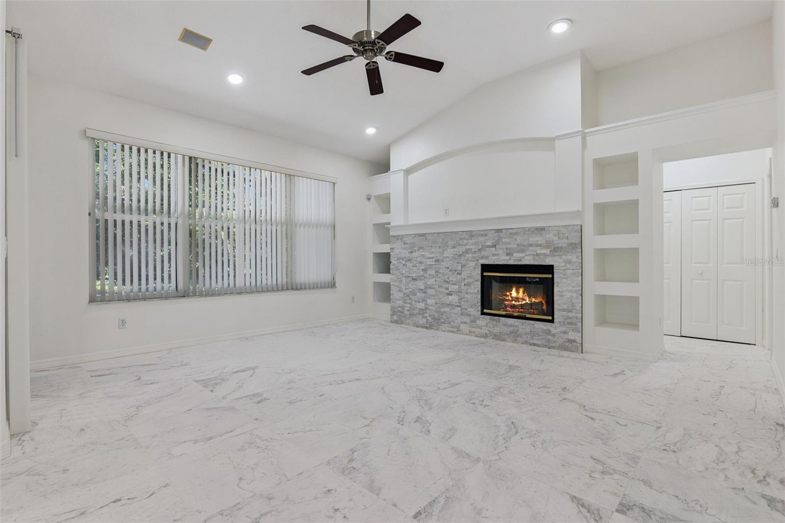 Listing photo id 15 for 571 Masalo Place