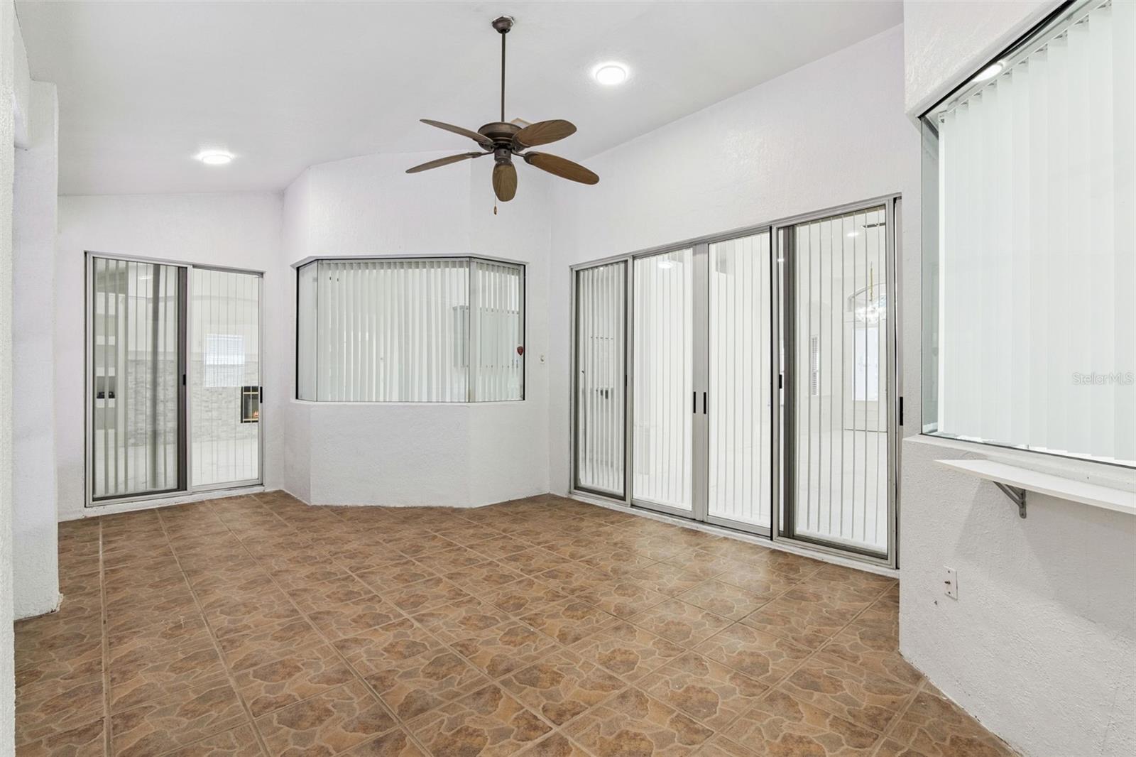 Listing photo id 26 for 571 Masalo Place