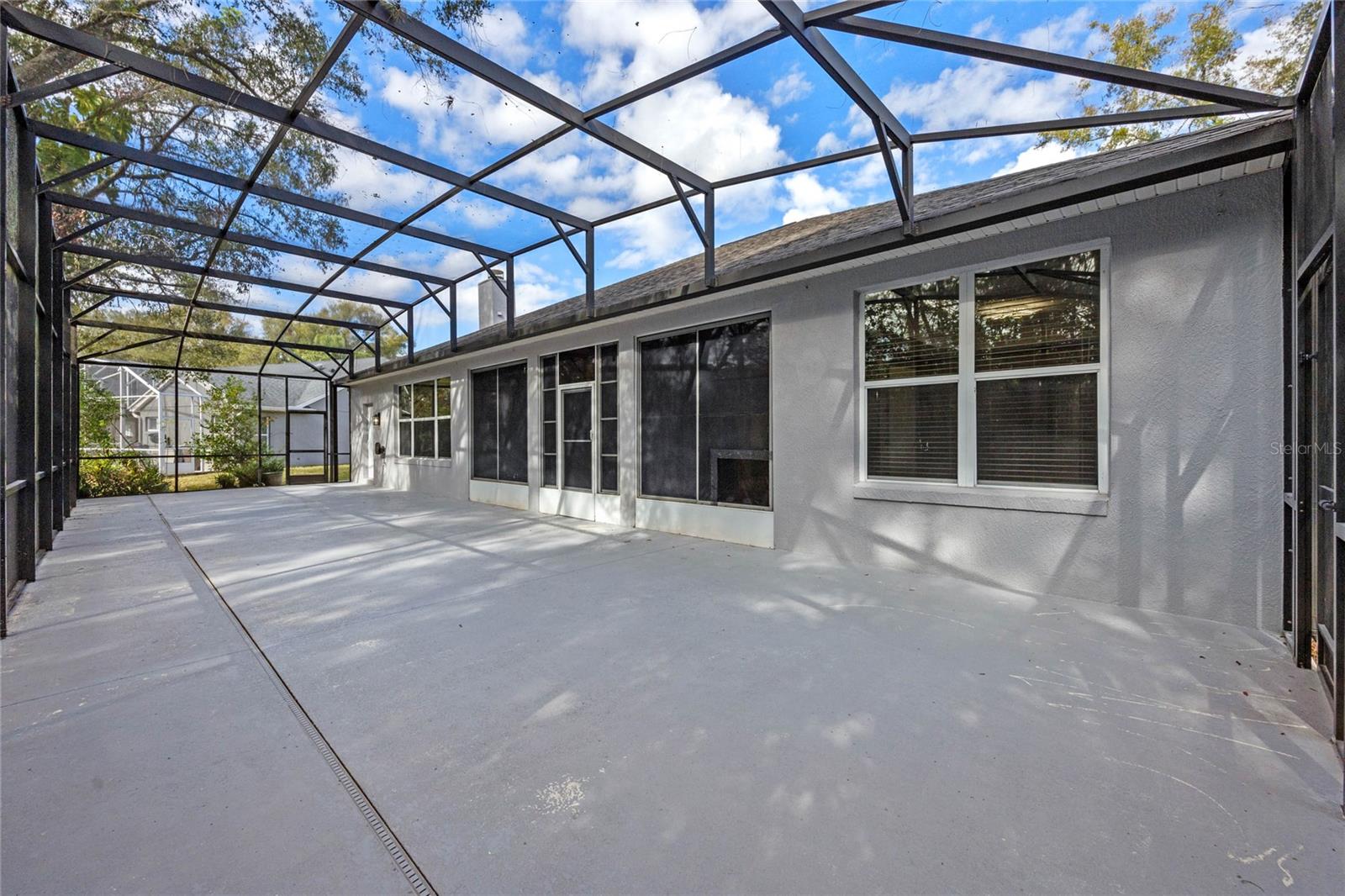 Listing photo id 29 for 571 Masalo Place