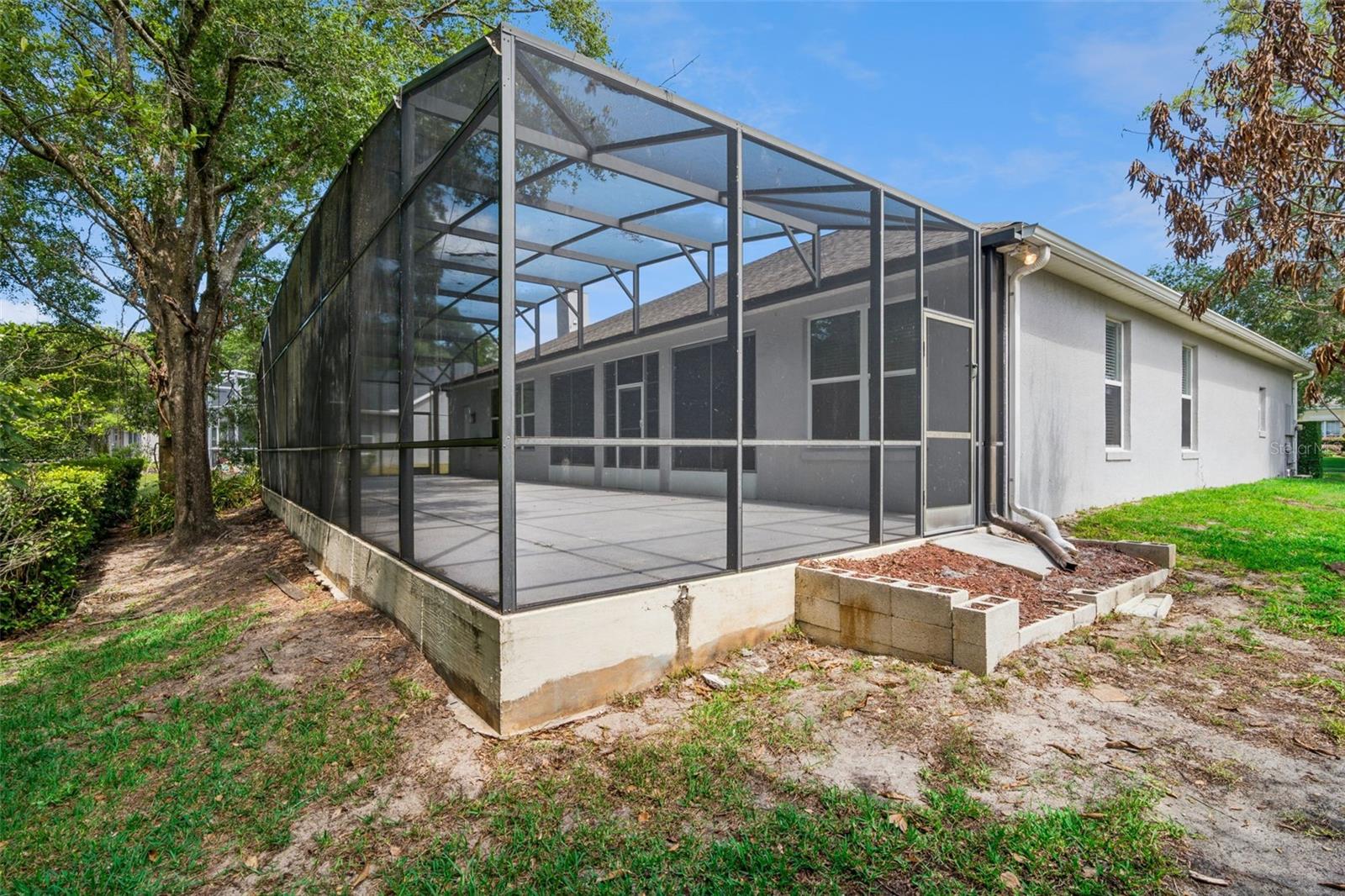 Listing photo id 32 for 571 Masalo Place