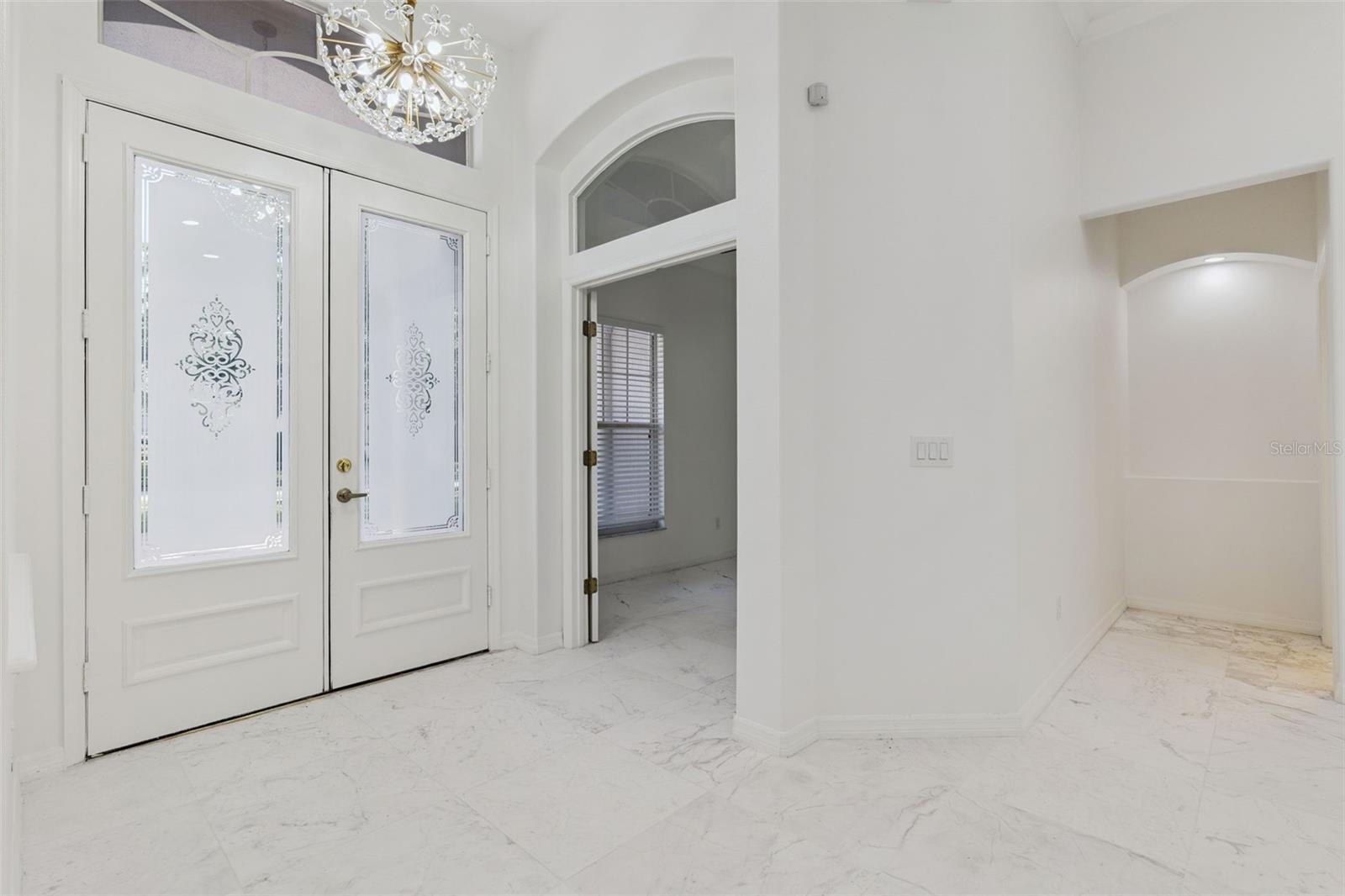 Listing photo id 3 for 571 Masalo Place