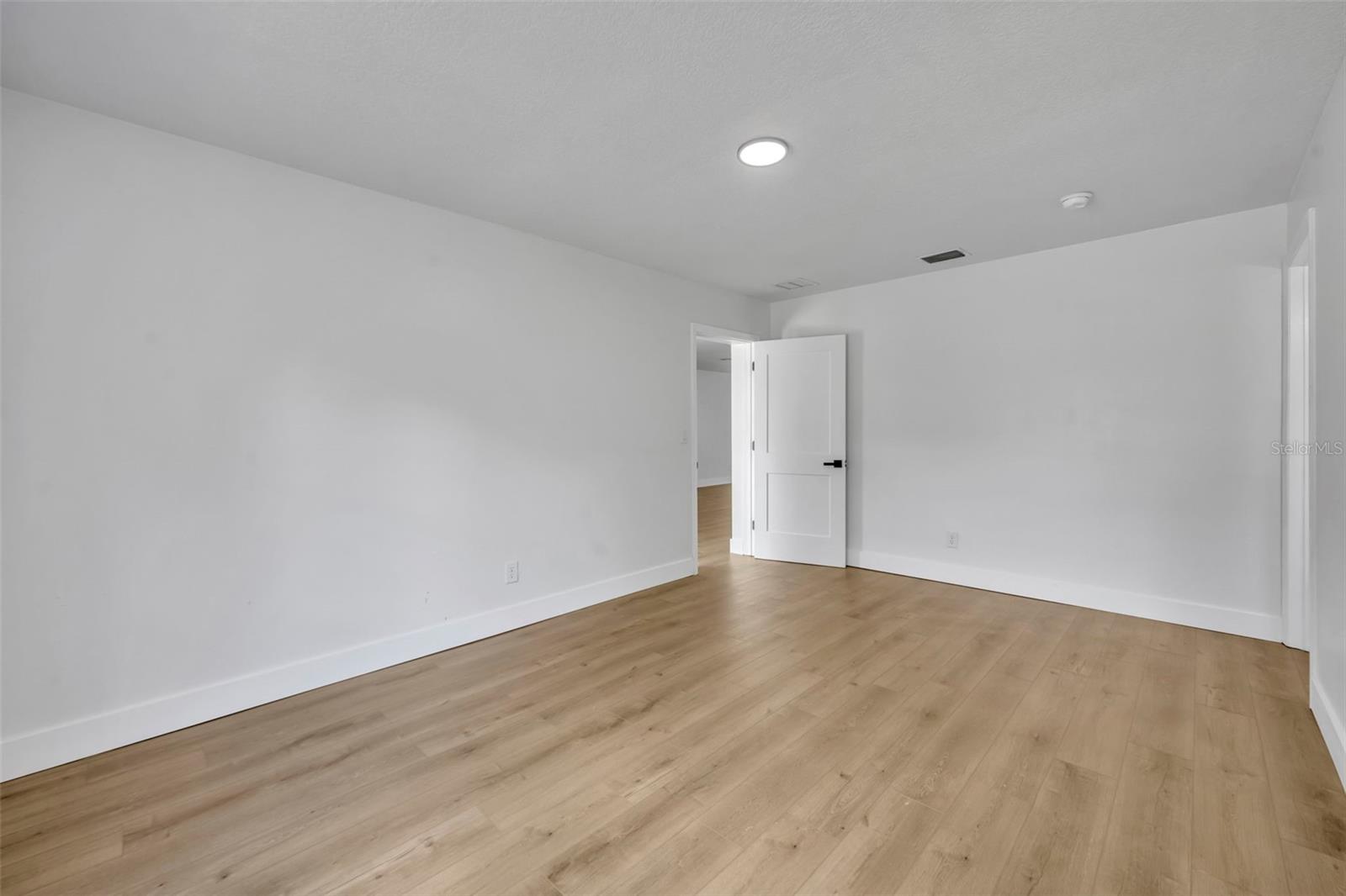 Image 14 of 33 For 292 3rd Street A And B