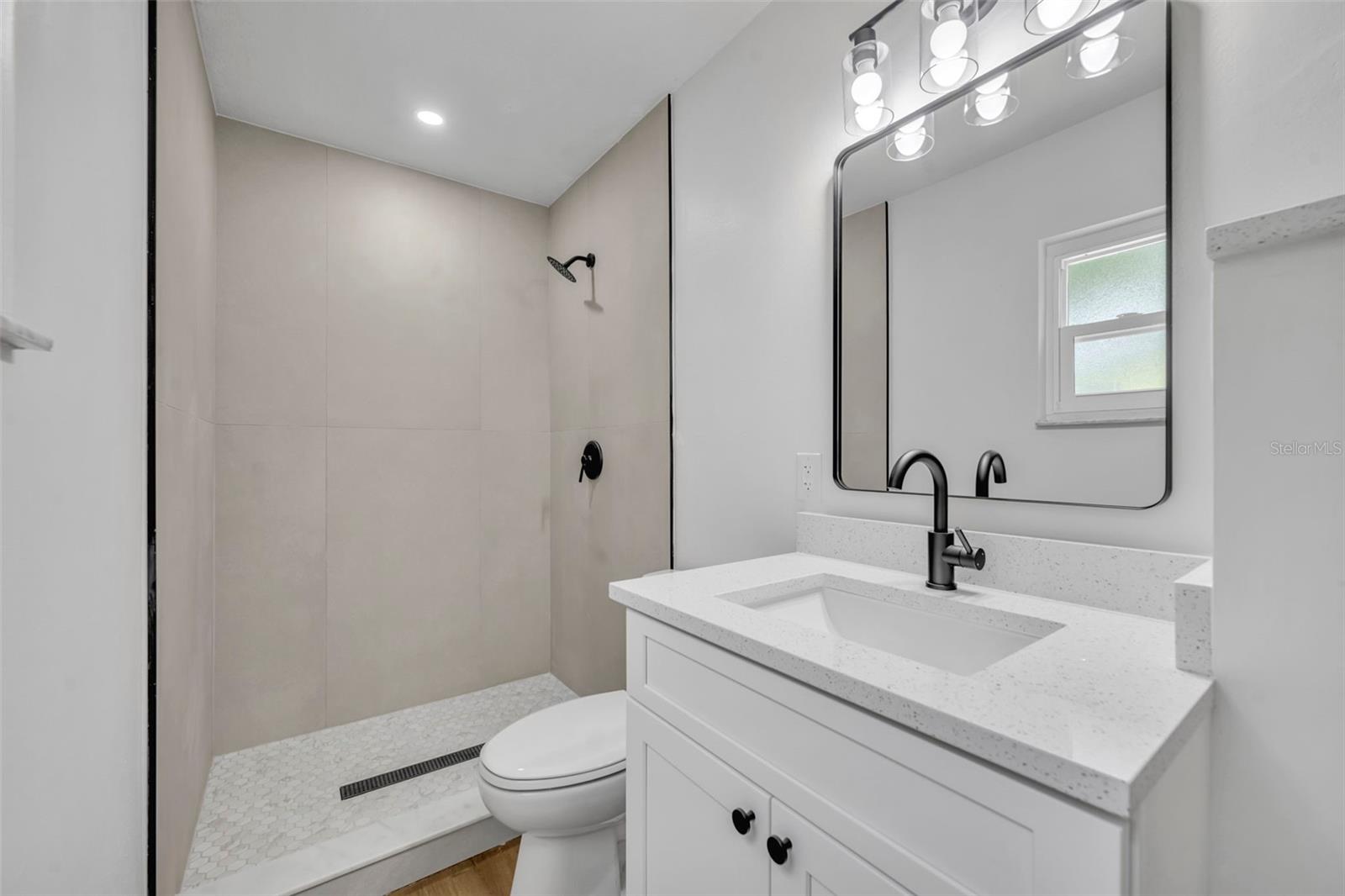 Image 15 of 33 For 292 3rd Street A And B