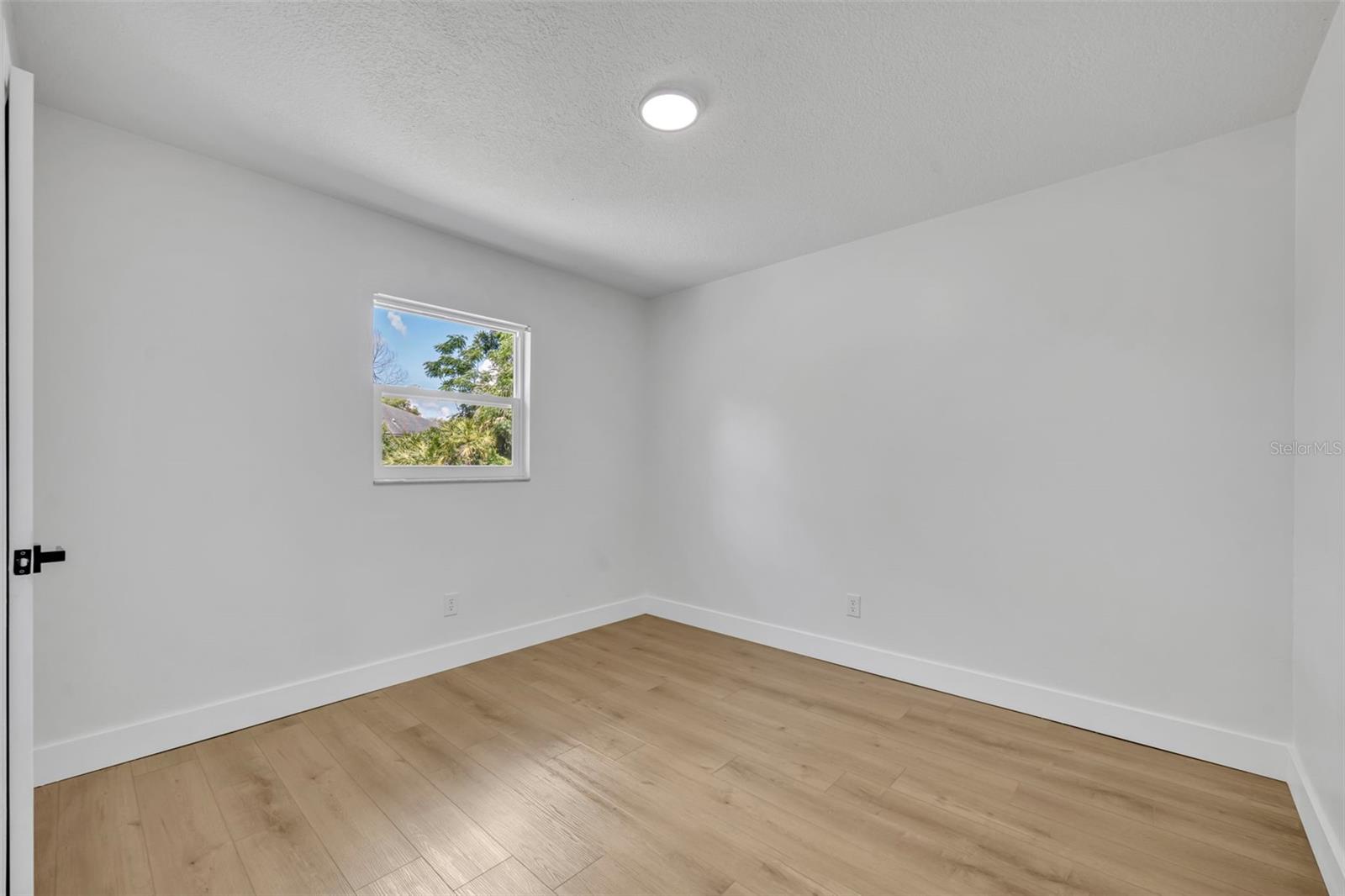 Image 16 of 33 For 292 3rd Street A And B